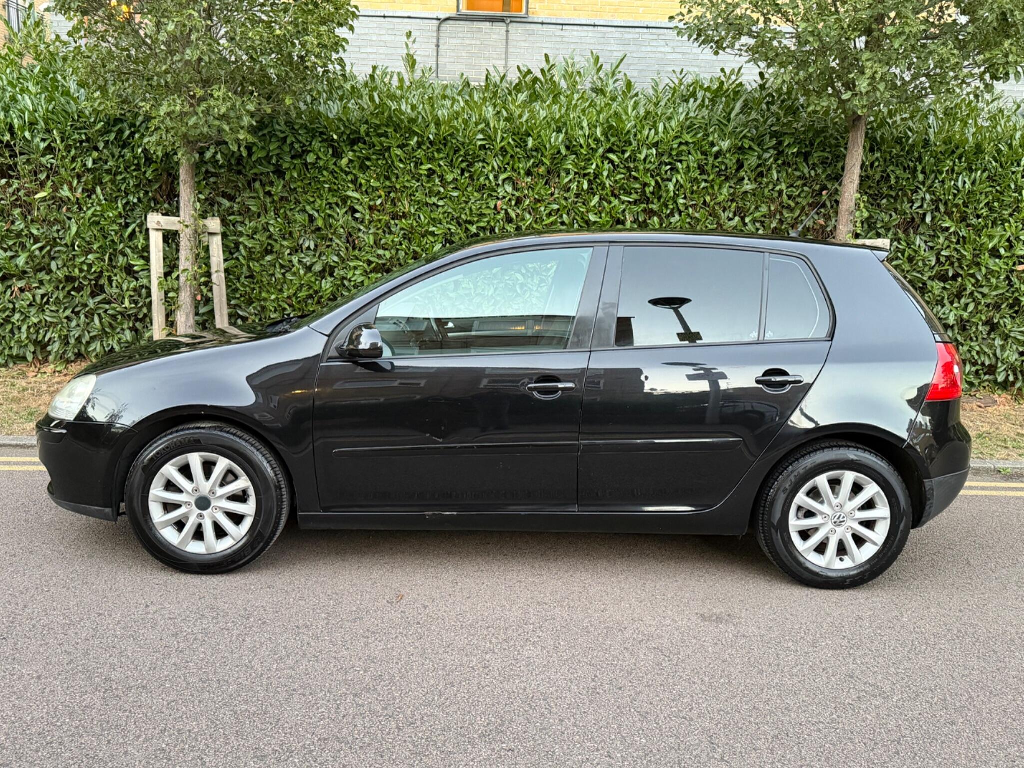 Volkswagen Golf view 8