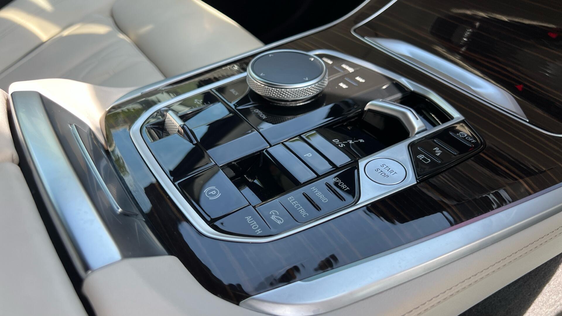 BMW X5 view 10