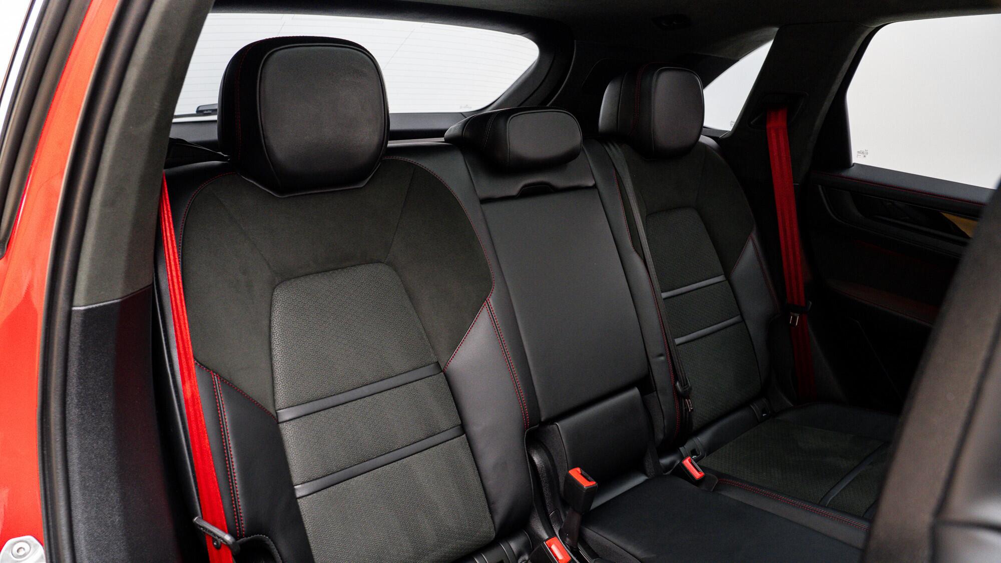Porsche Cayenne view 18