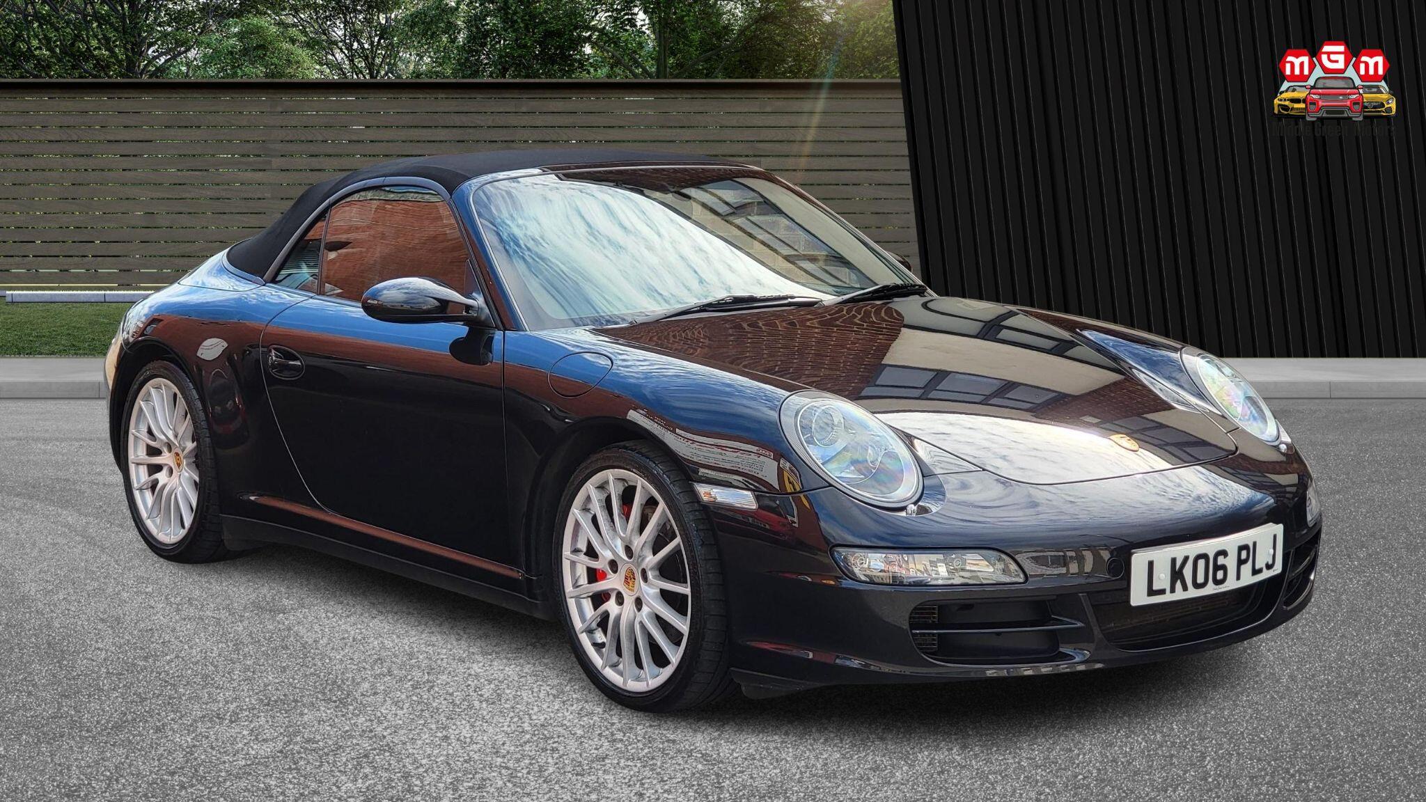 Porsche 911 view 4