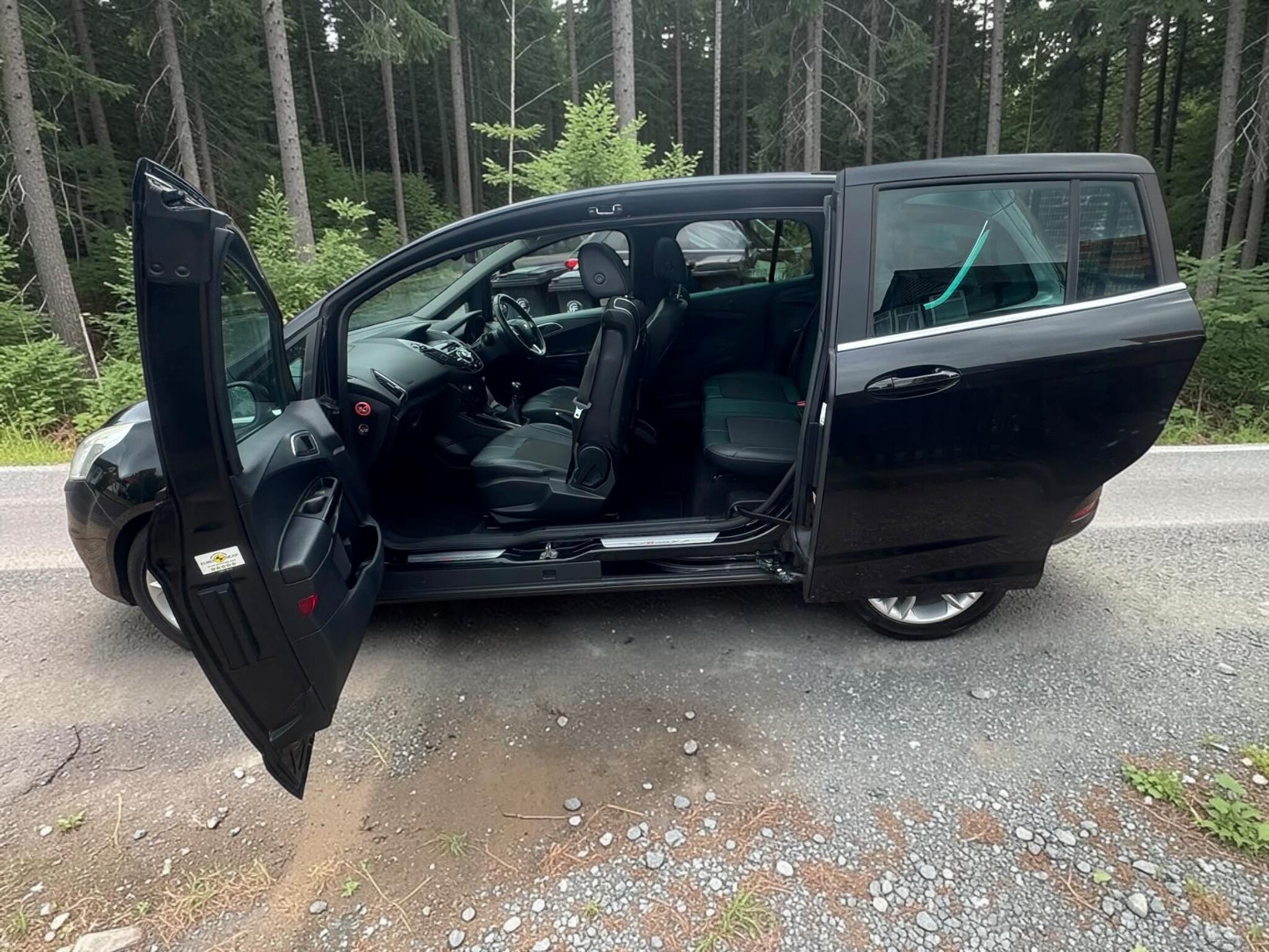 Ford B-Max view 6