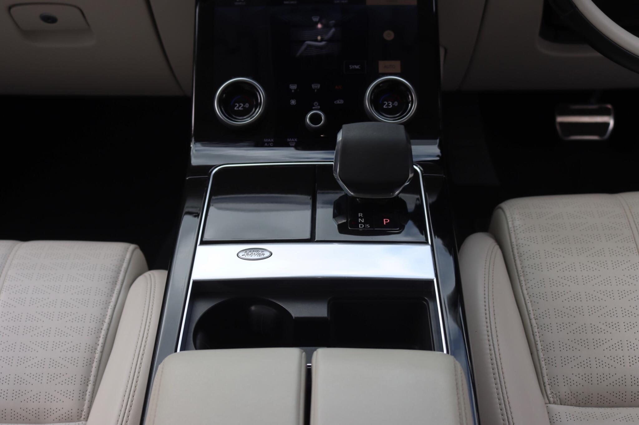 Land Rover Range Rover Velar view 60