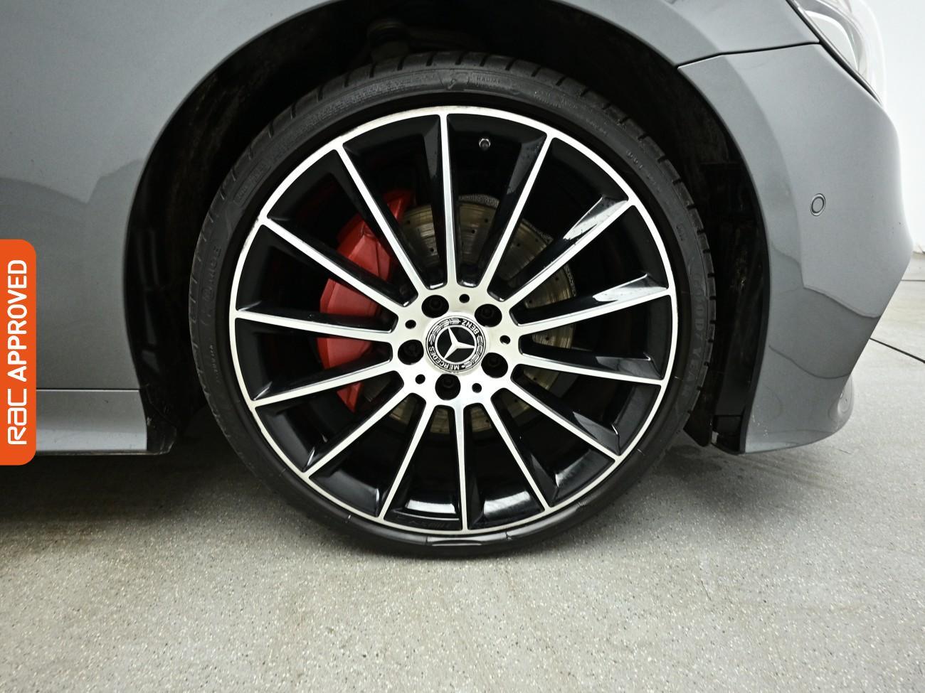 Mercedes-Benz E-Class view 14