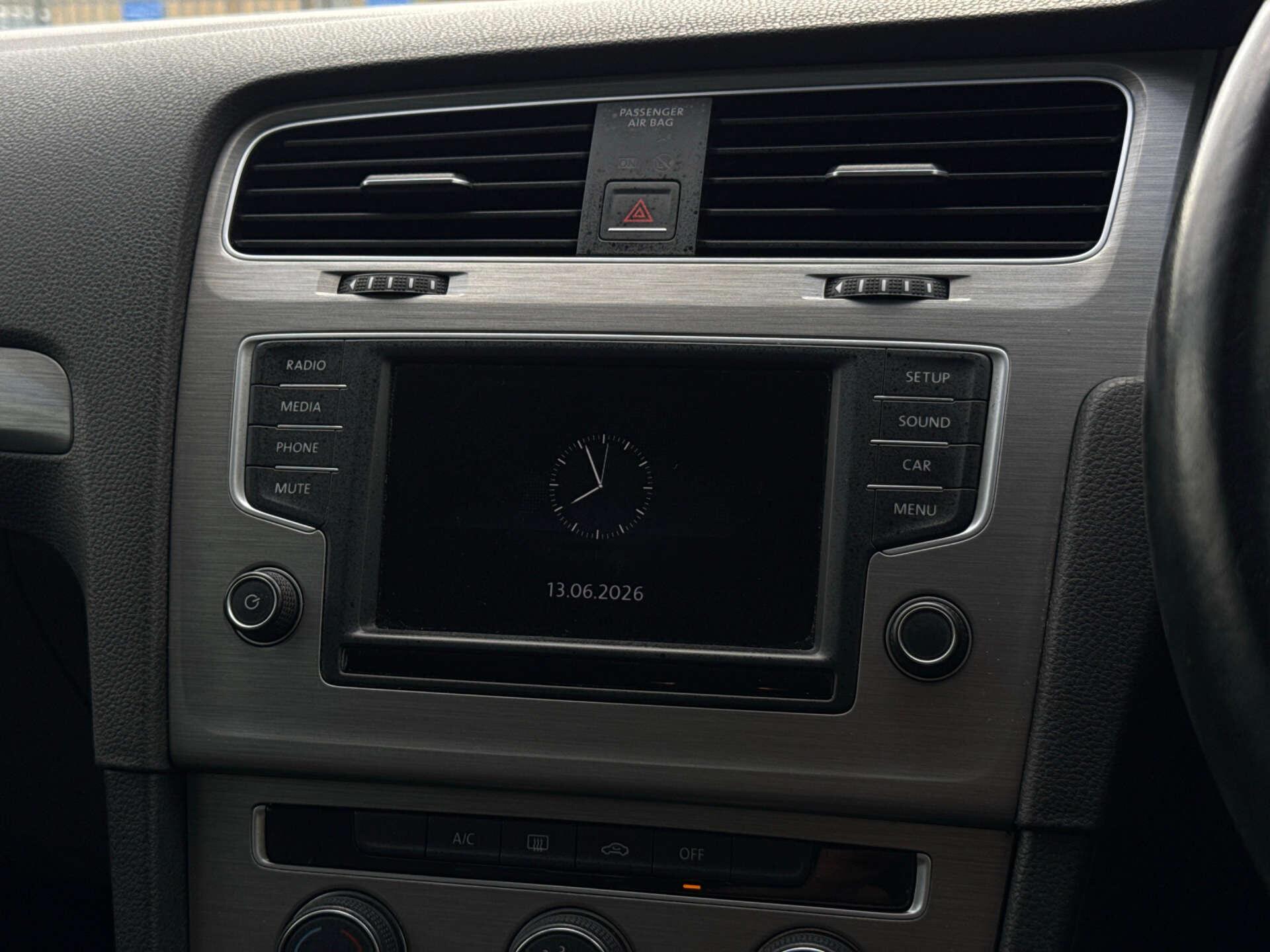 Volkswagen Golf view 43