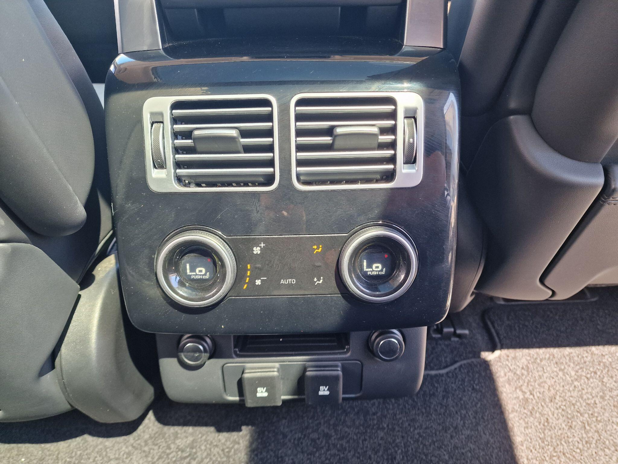 Land Rover Range Rover view 21