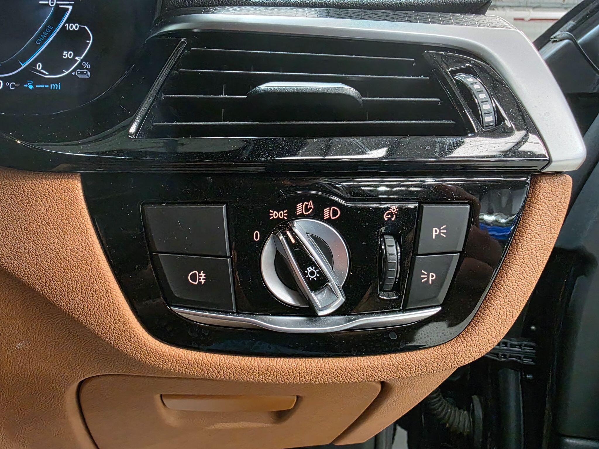 BMW 5 Series view 22