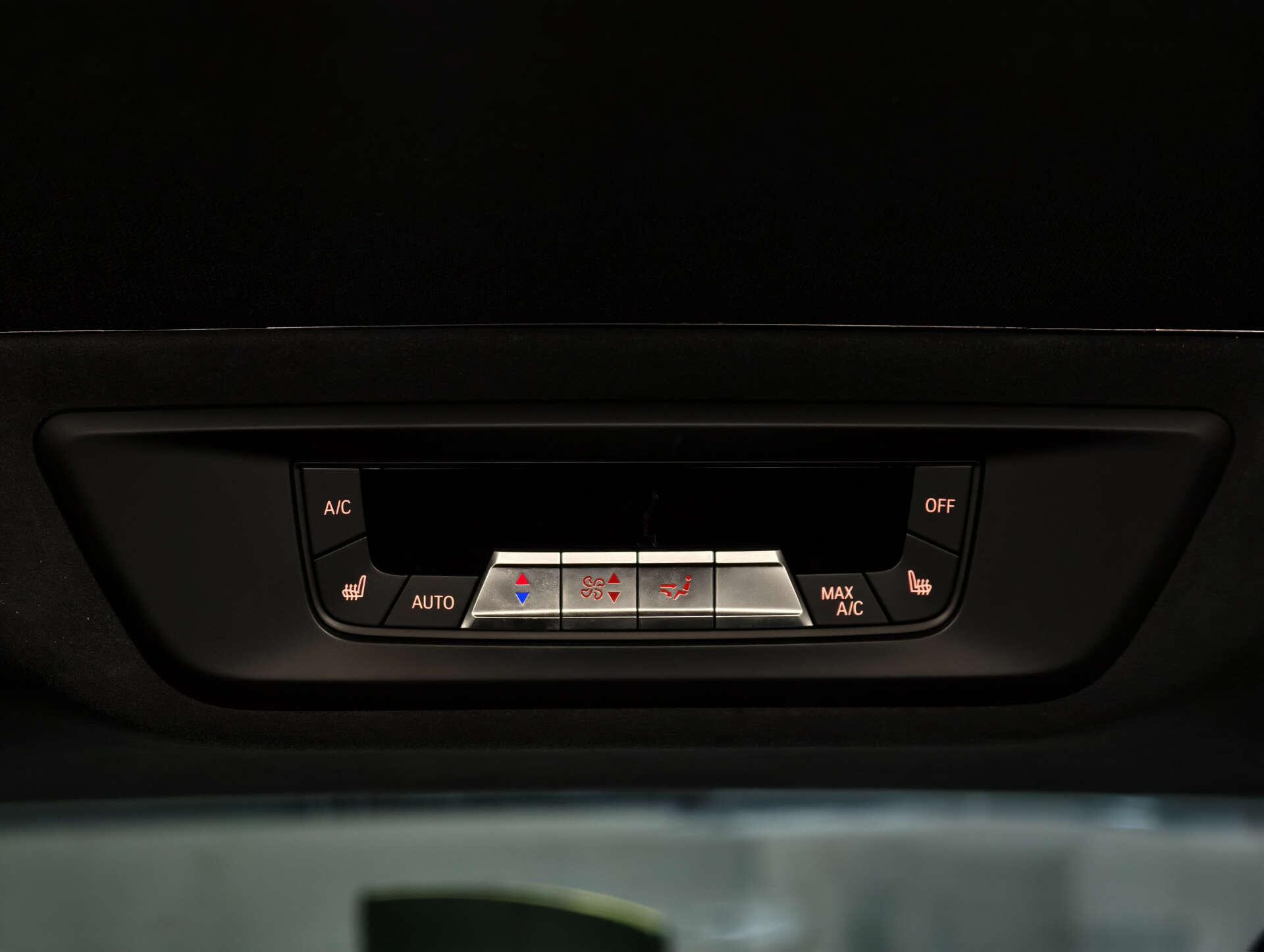 BMW X7 view 28