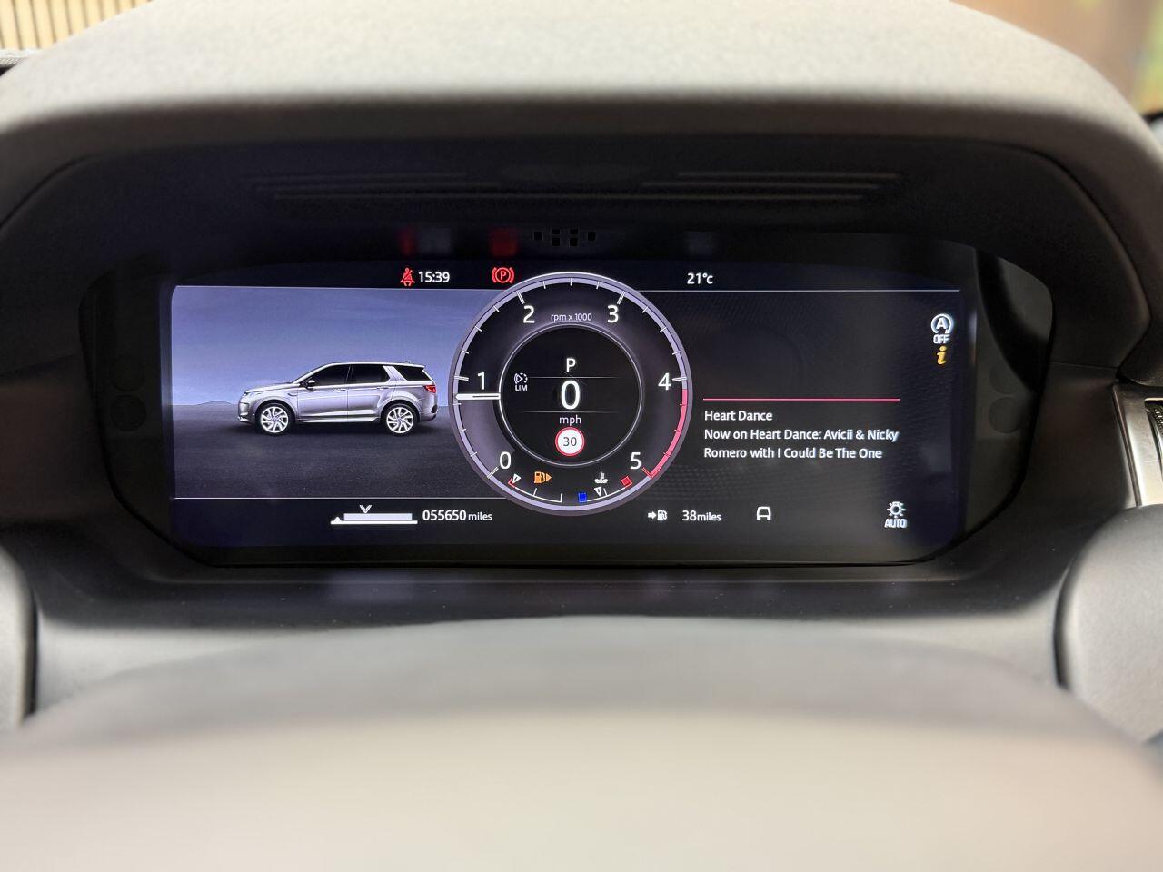 Land Rover Discovery Sport view 33