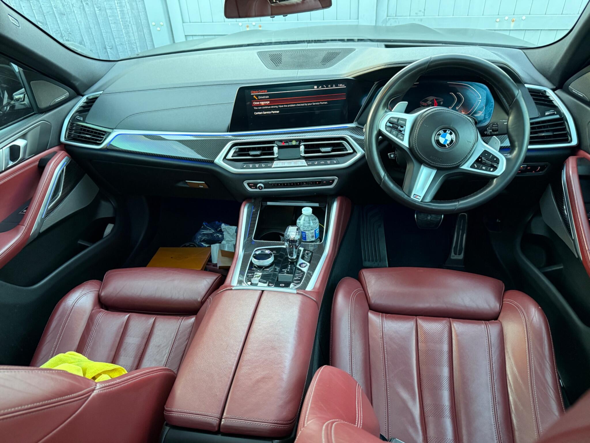 BMW X6 view 9