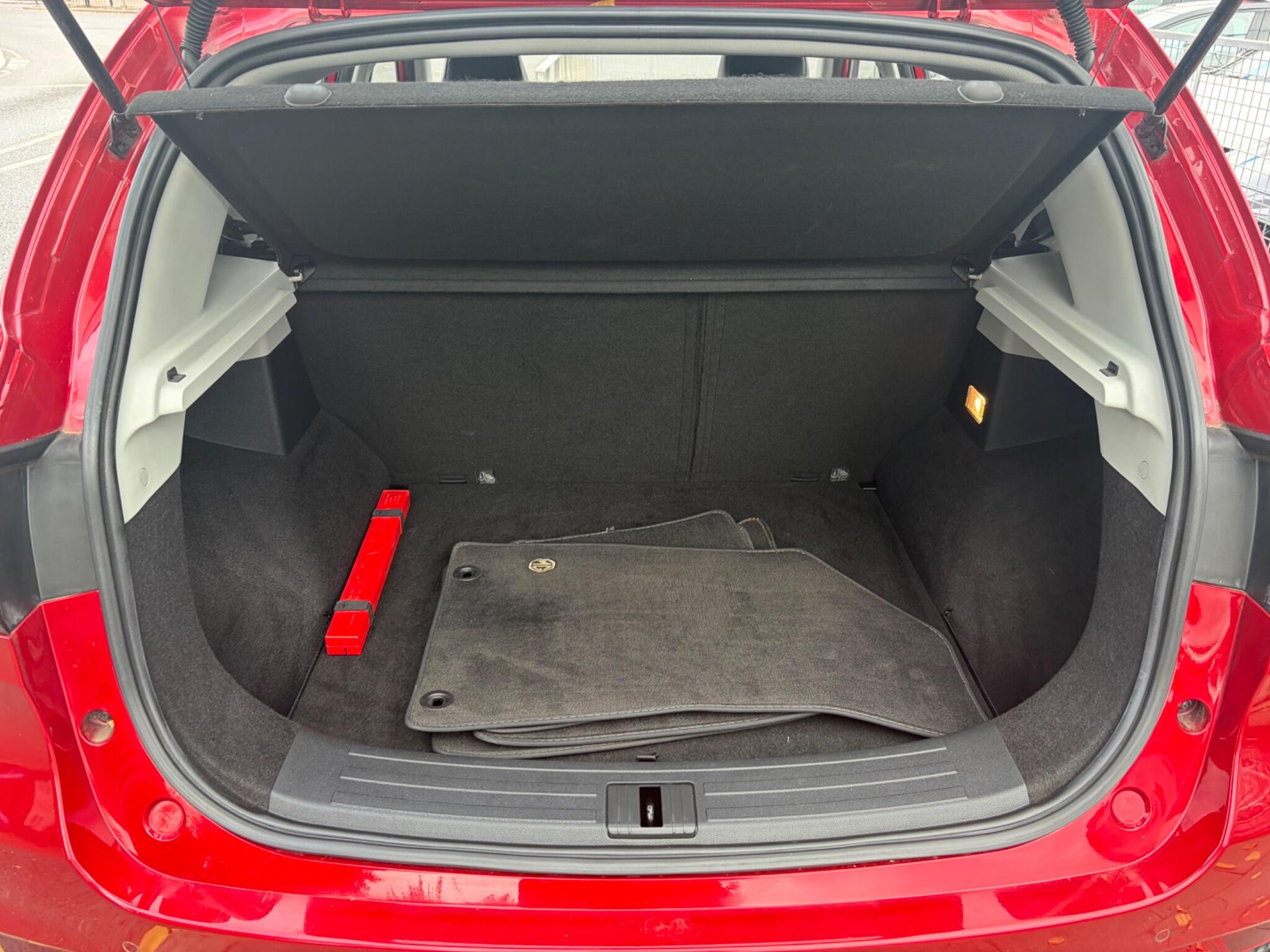 MG ZS view 71