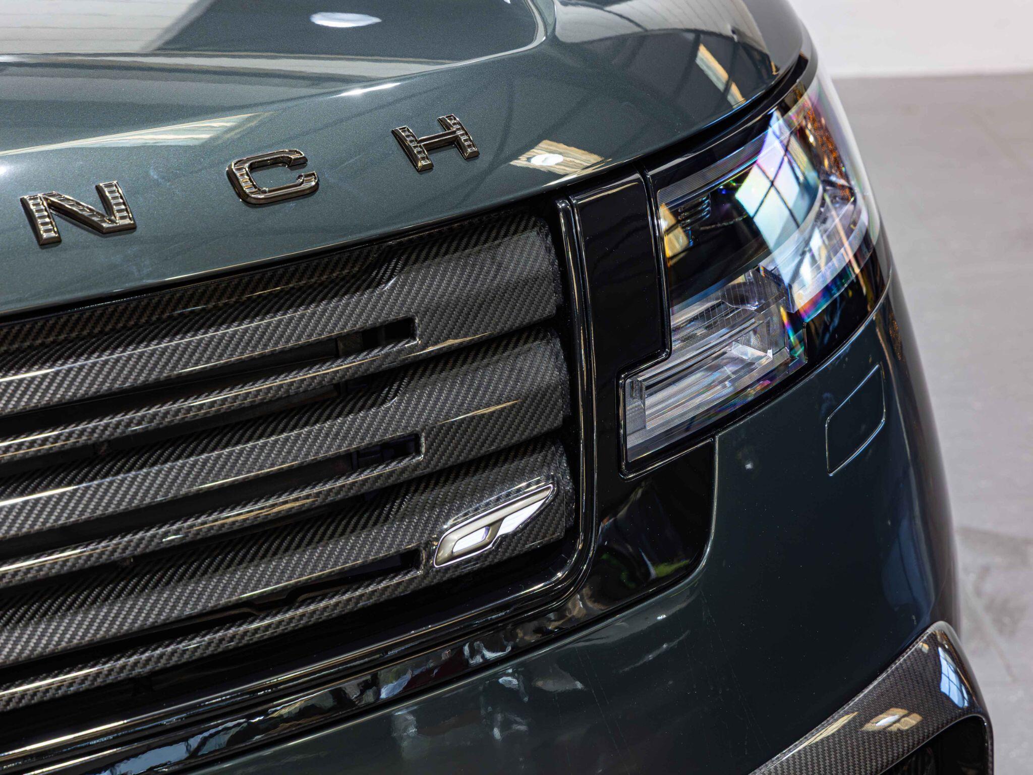 Land Rover Range Rover view 3