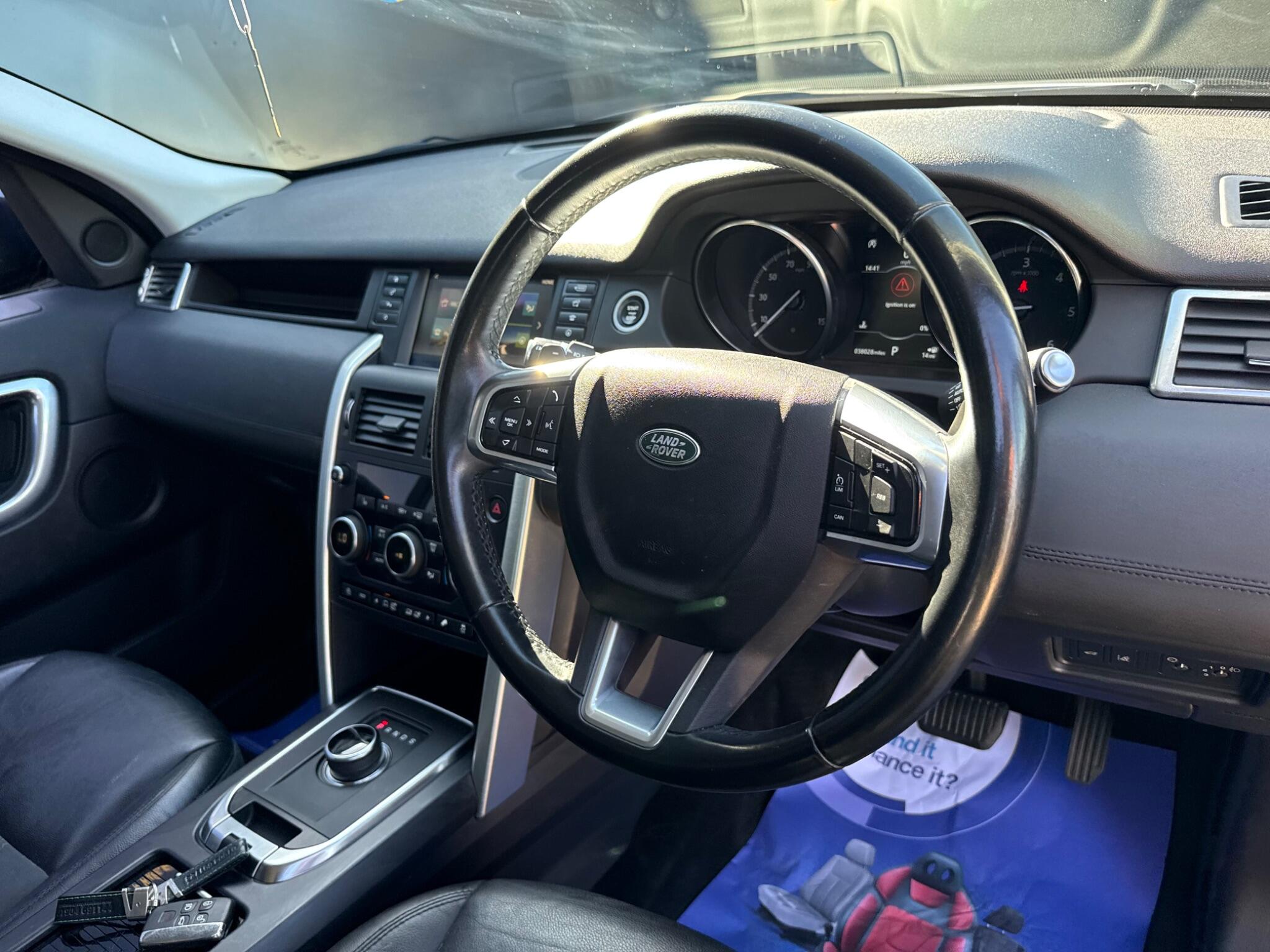 Land Rover Discovery Sport view 18