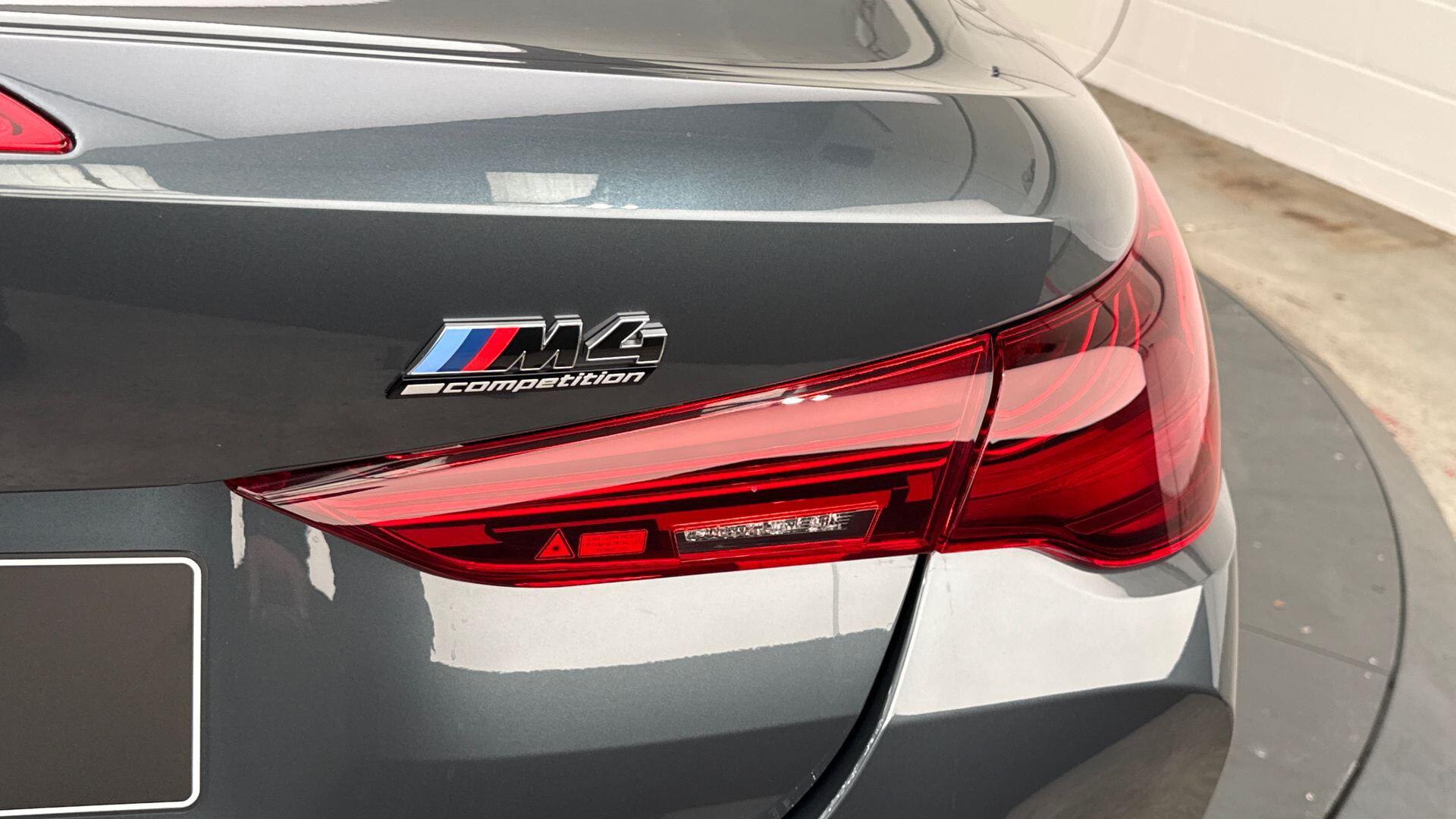 BMW M4 view 24