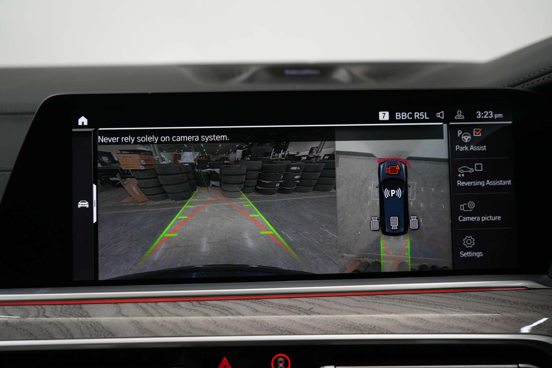 BMW X7 view 50