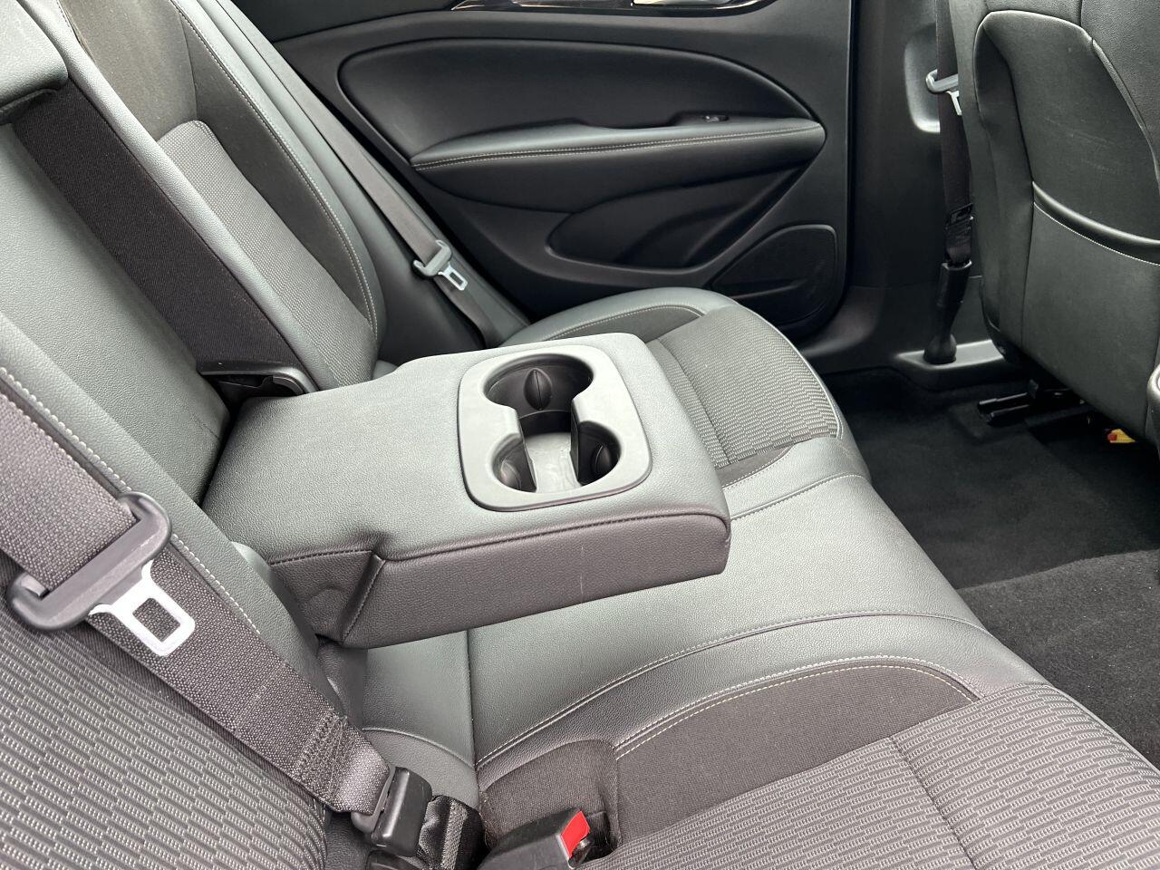 Vauxhall Insignia view 21