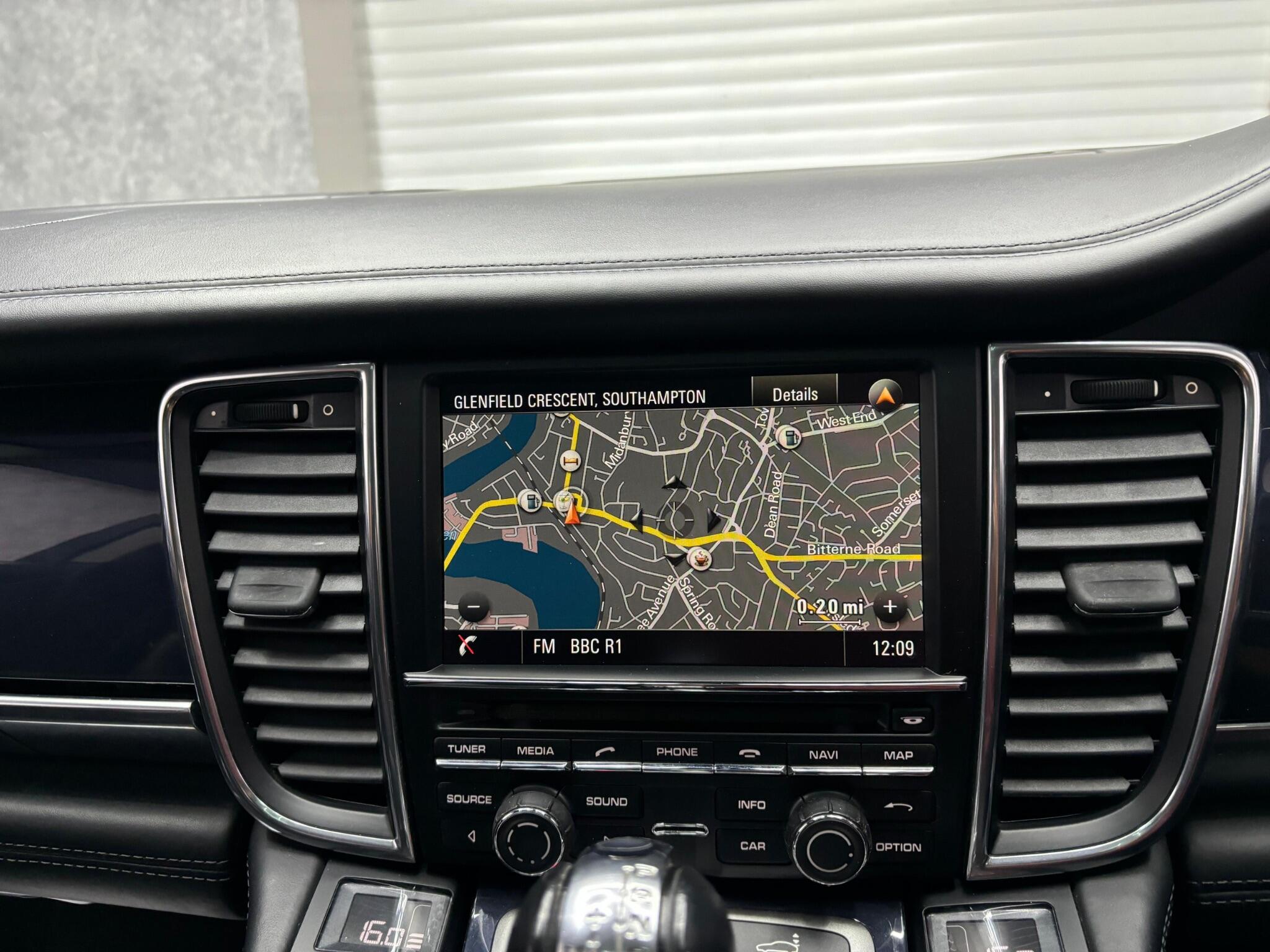 Porsche Panamera view 17