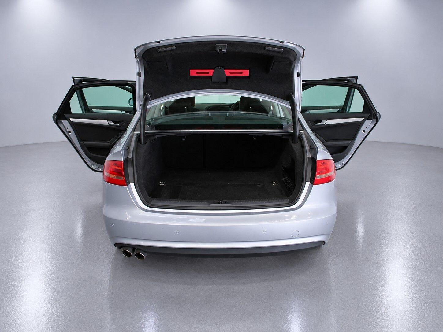 Audi A4 view 22
