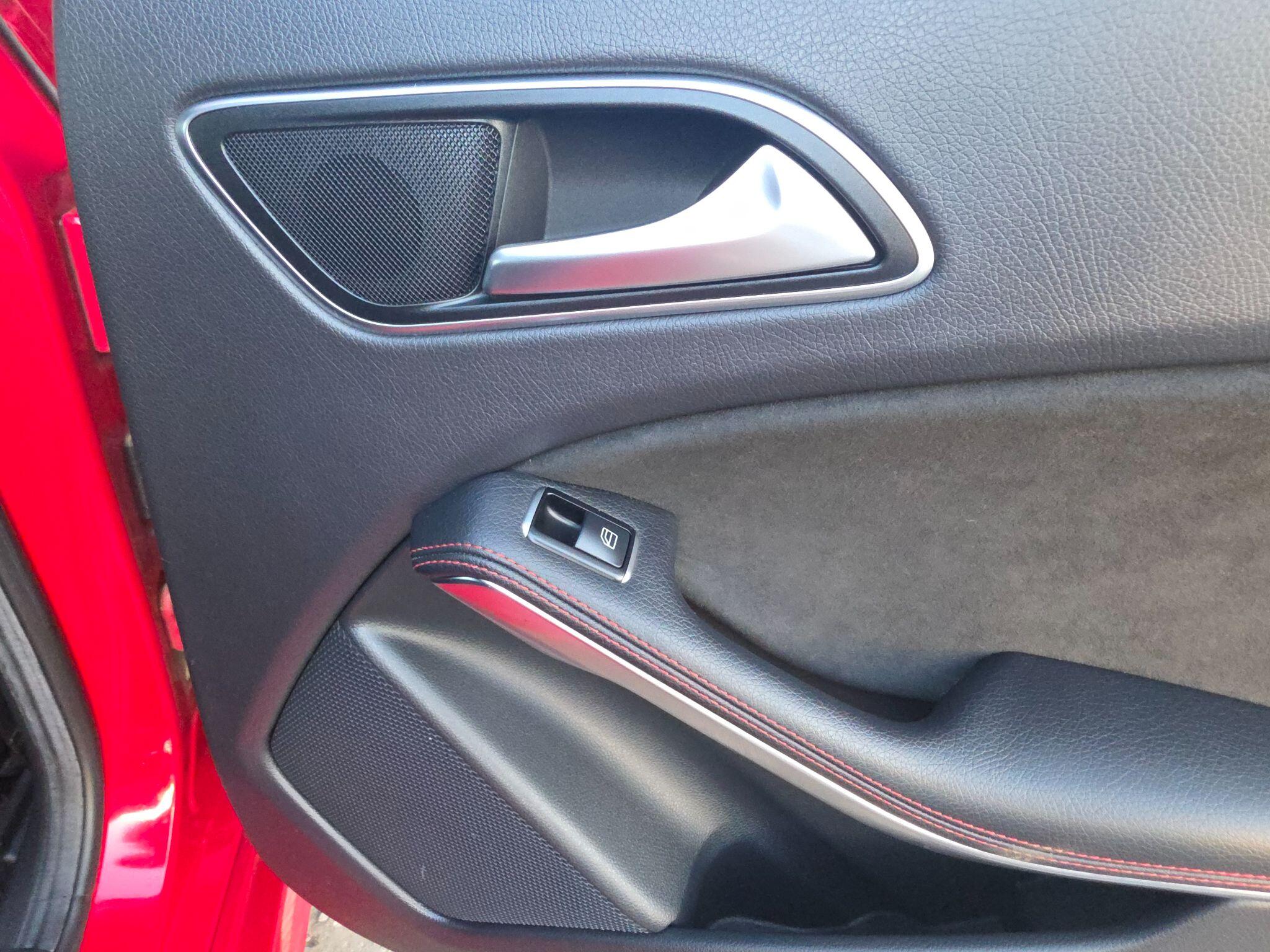 2015 Mercedes-Benz A Class image 28