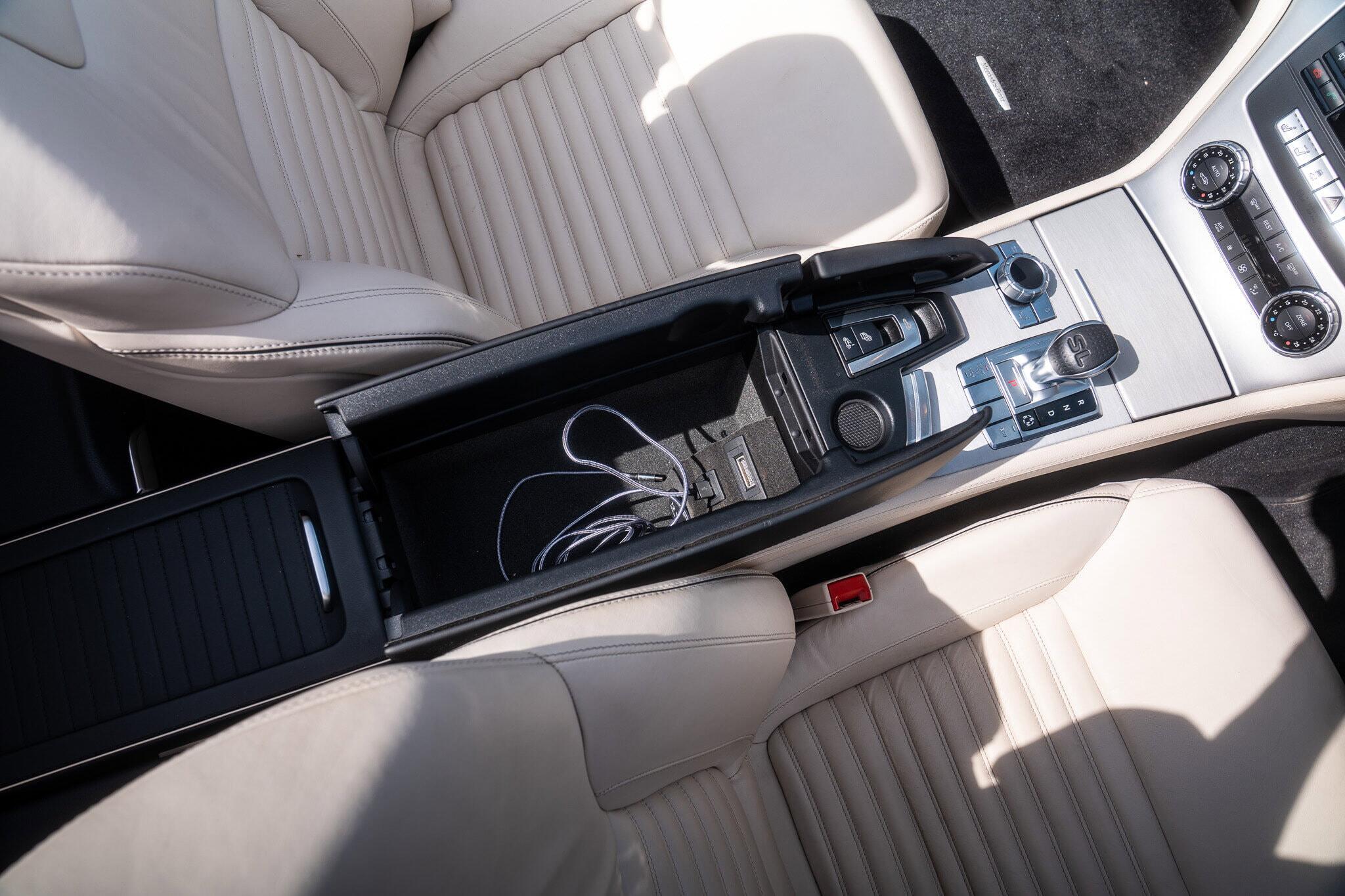 Mercedes-Benz SL view 35