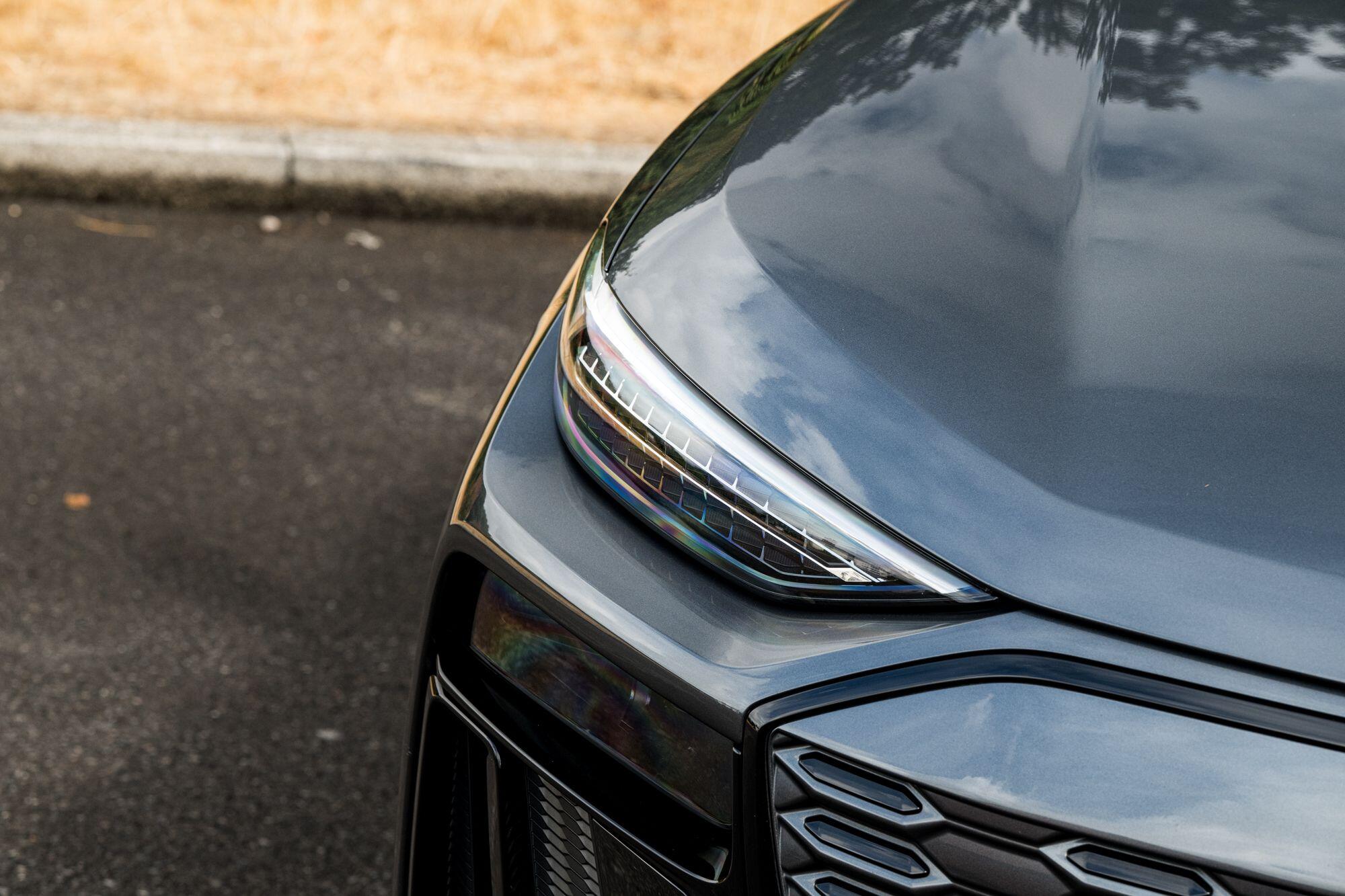 Audi SQ6 E-Tron view 15