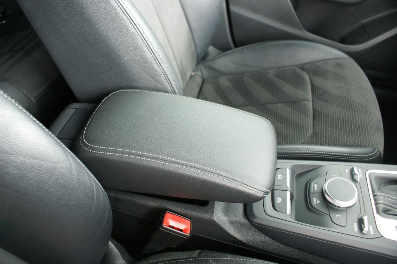Audi SQ2 view 55