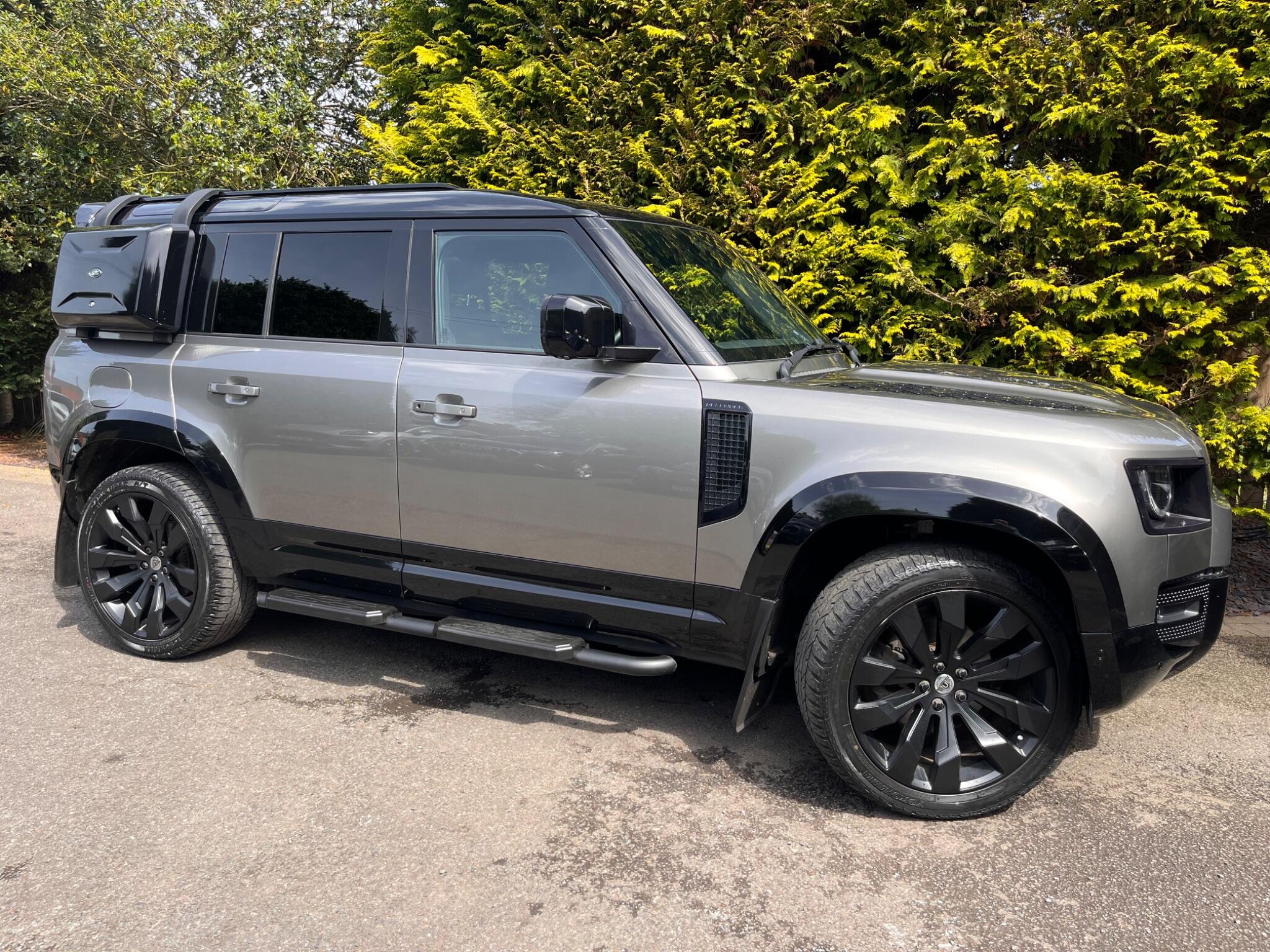 Land Rover Defender view 19