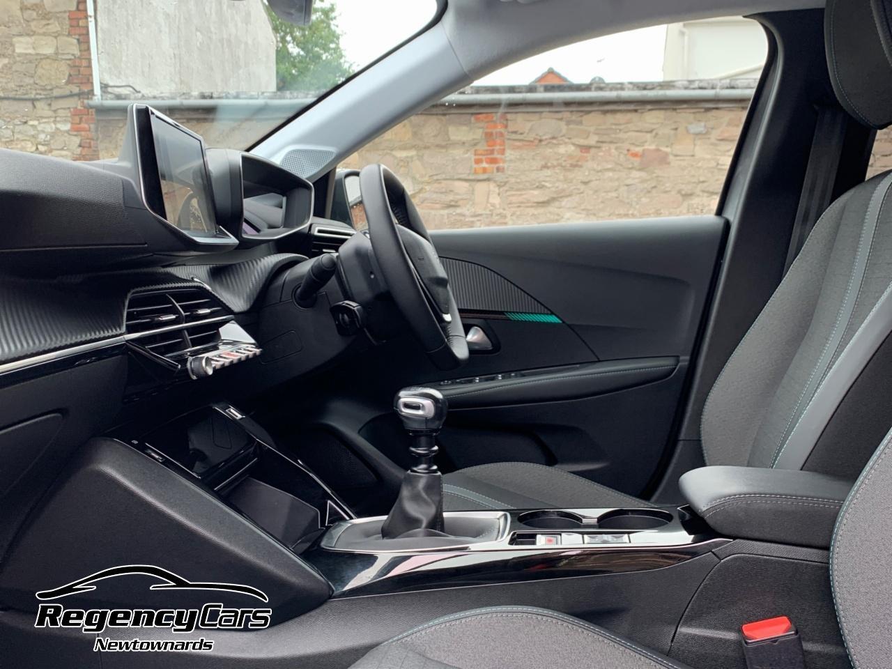 Peugeot 208 view 41