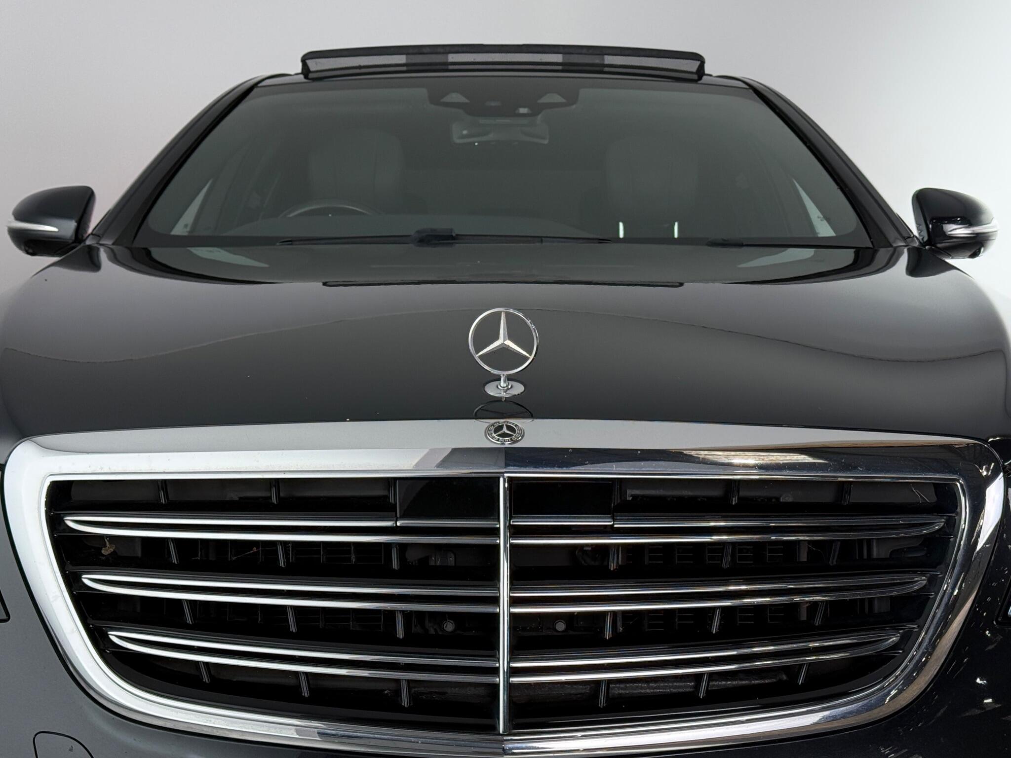 Mercedes-Benz S-Class view 40