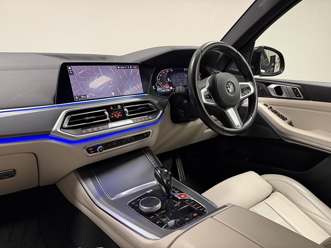 BMW X5 view 20