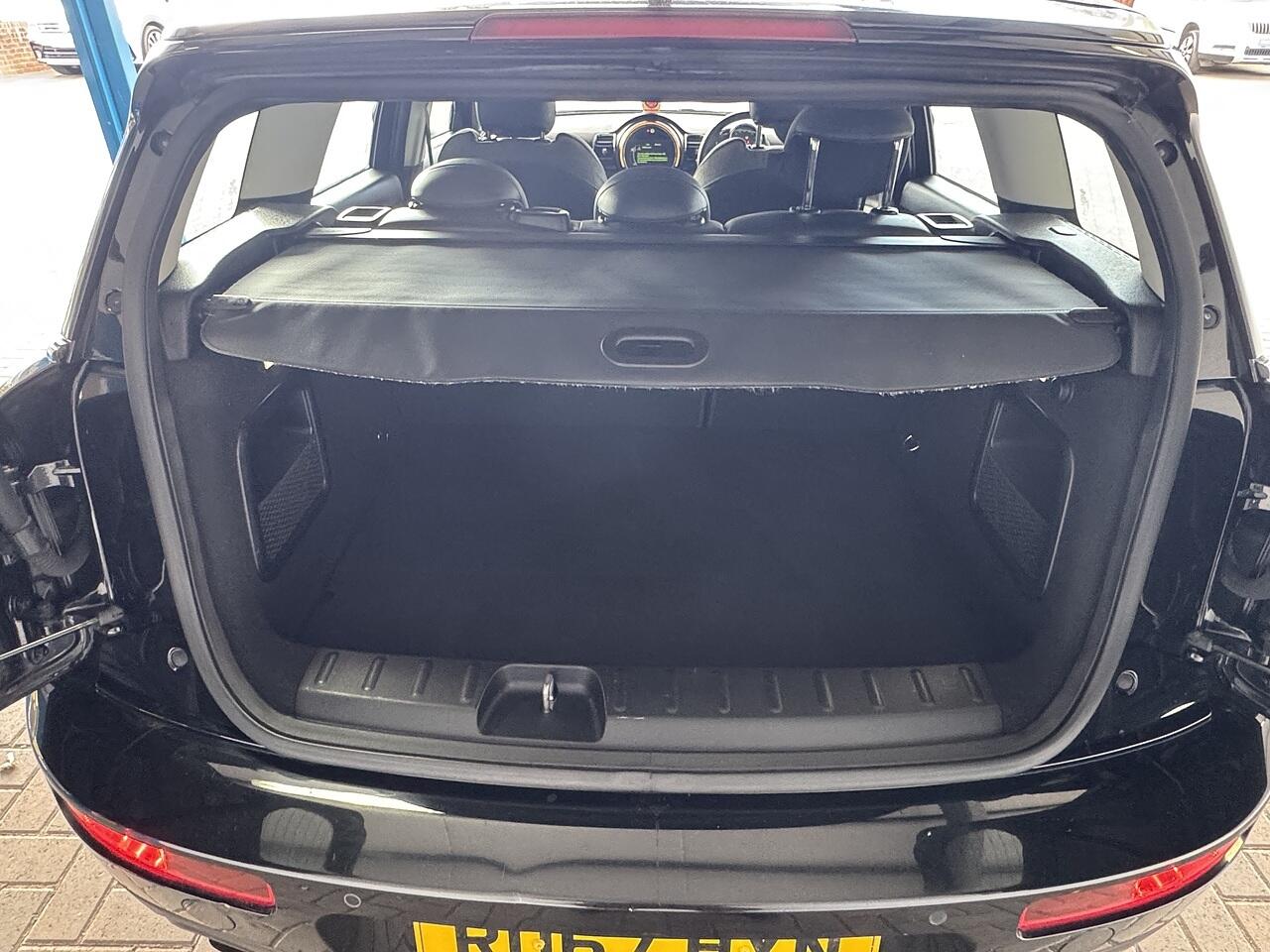 Mini Clubman view 8