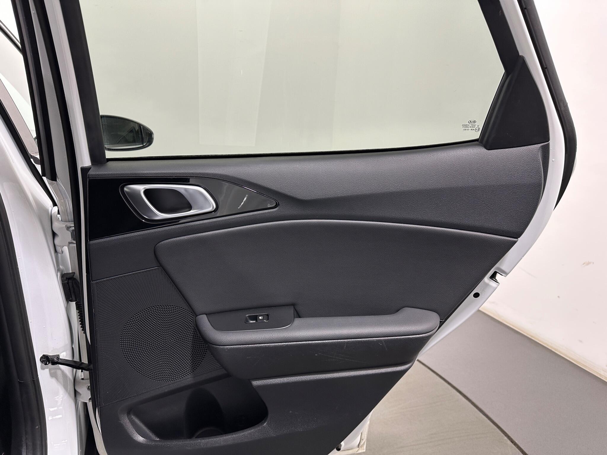 Kia Xceed view 43