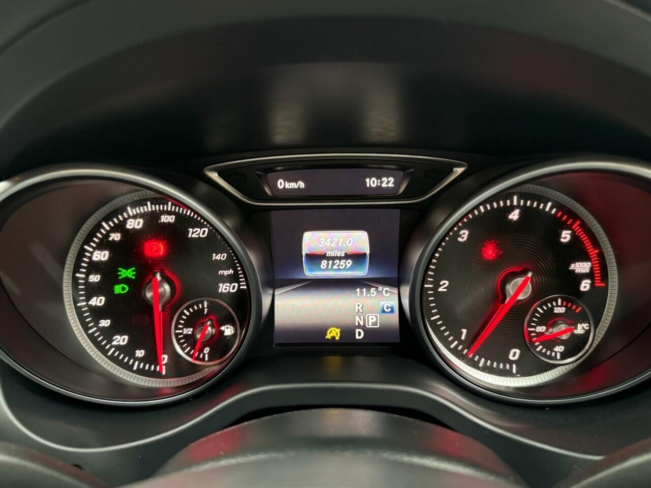 Mercedes-Benz Gla view 13