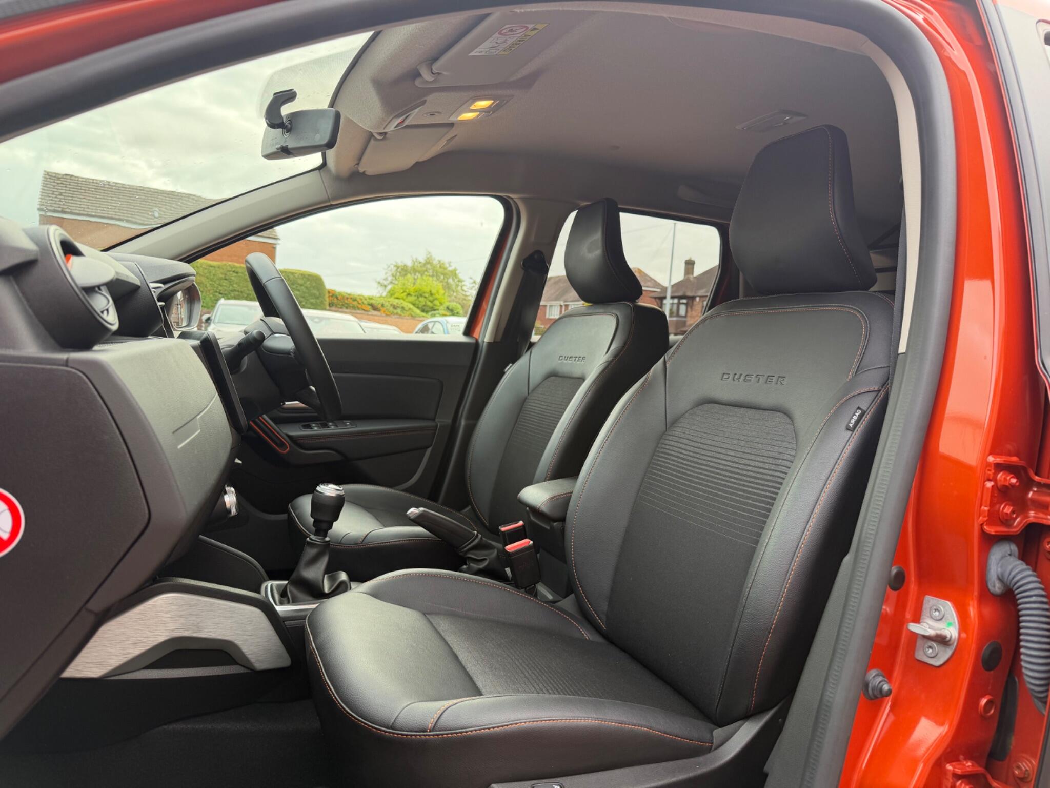 Dacia Duster view 56