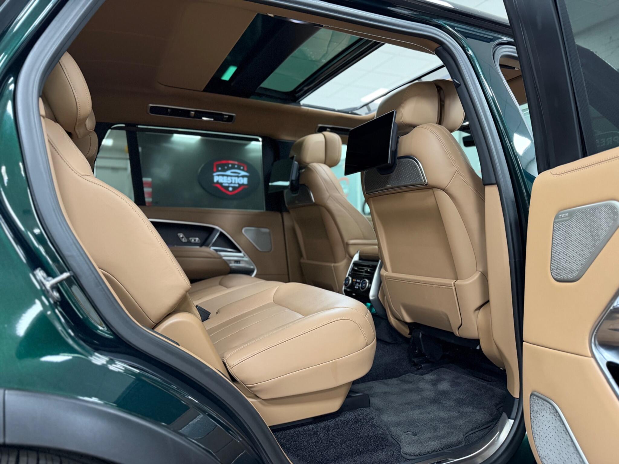 Land Rover Range Rover view 14