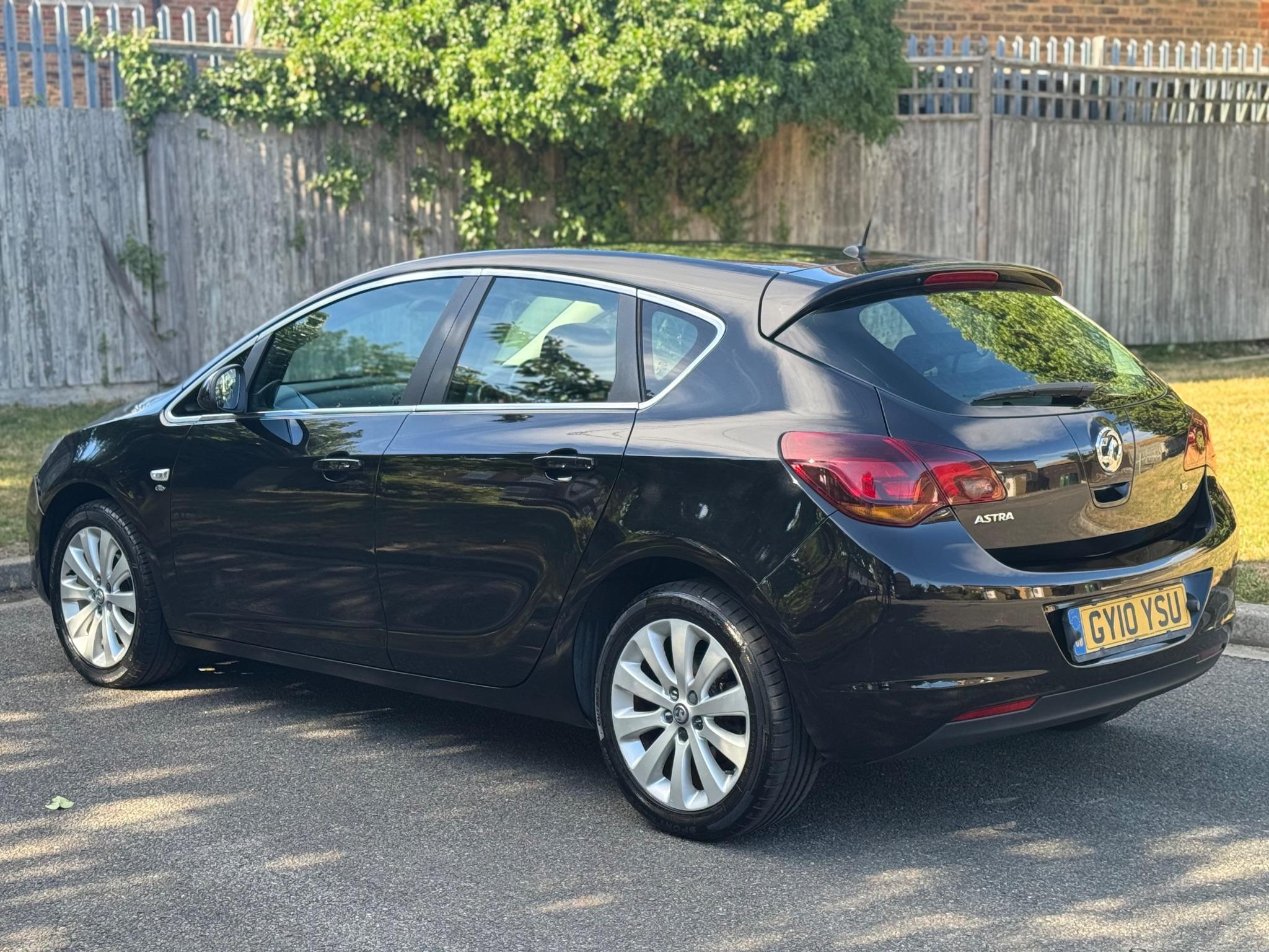 2010 Vauxhall Astra image 22
