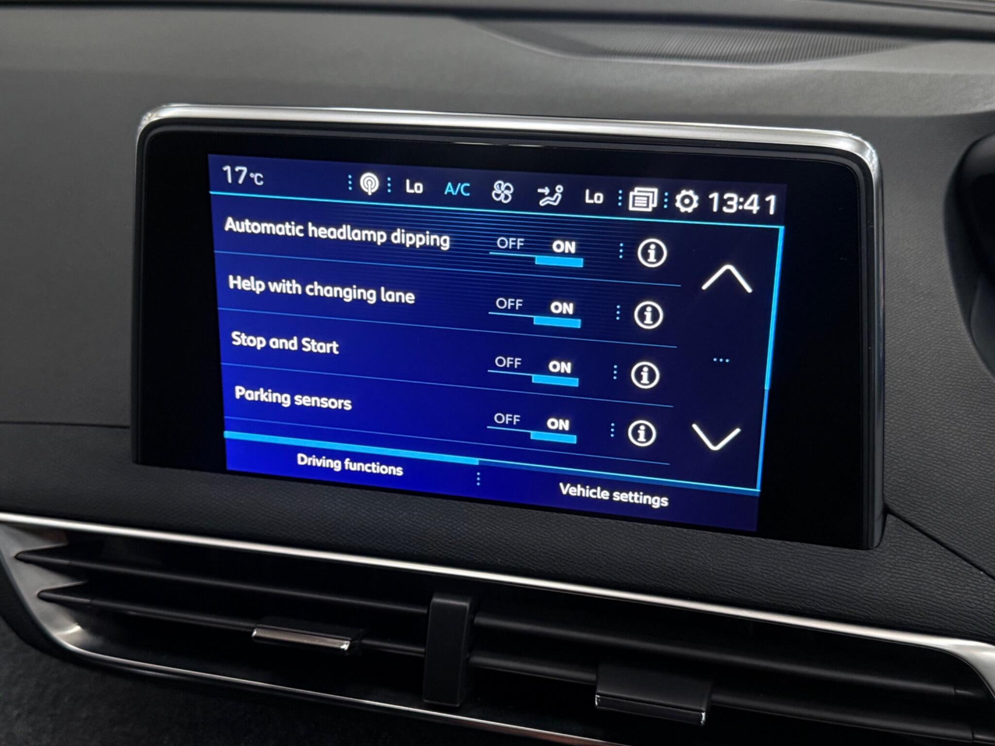 Peugeot 3008 view 24