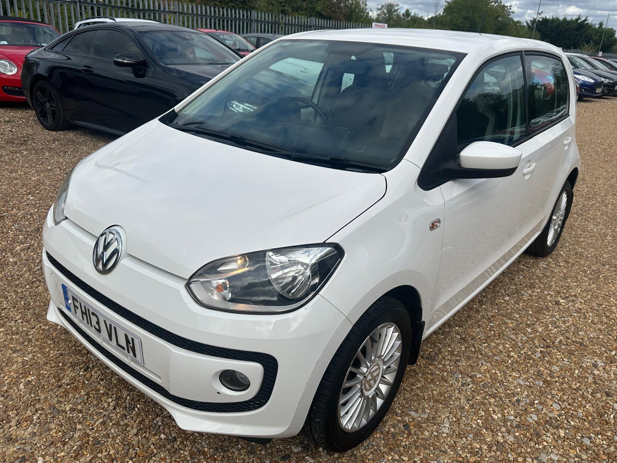 Volkswagen up! view 5