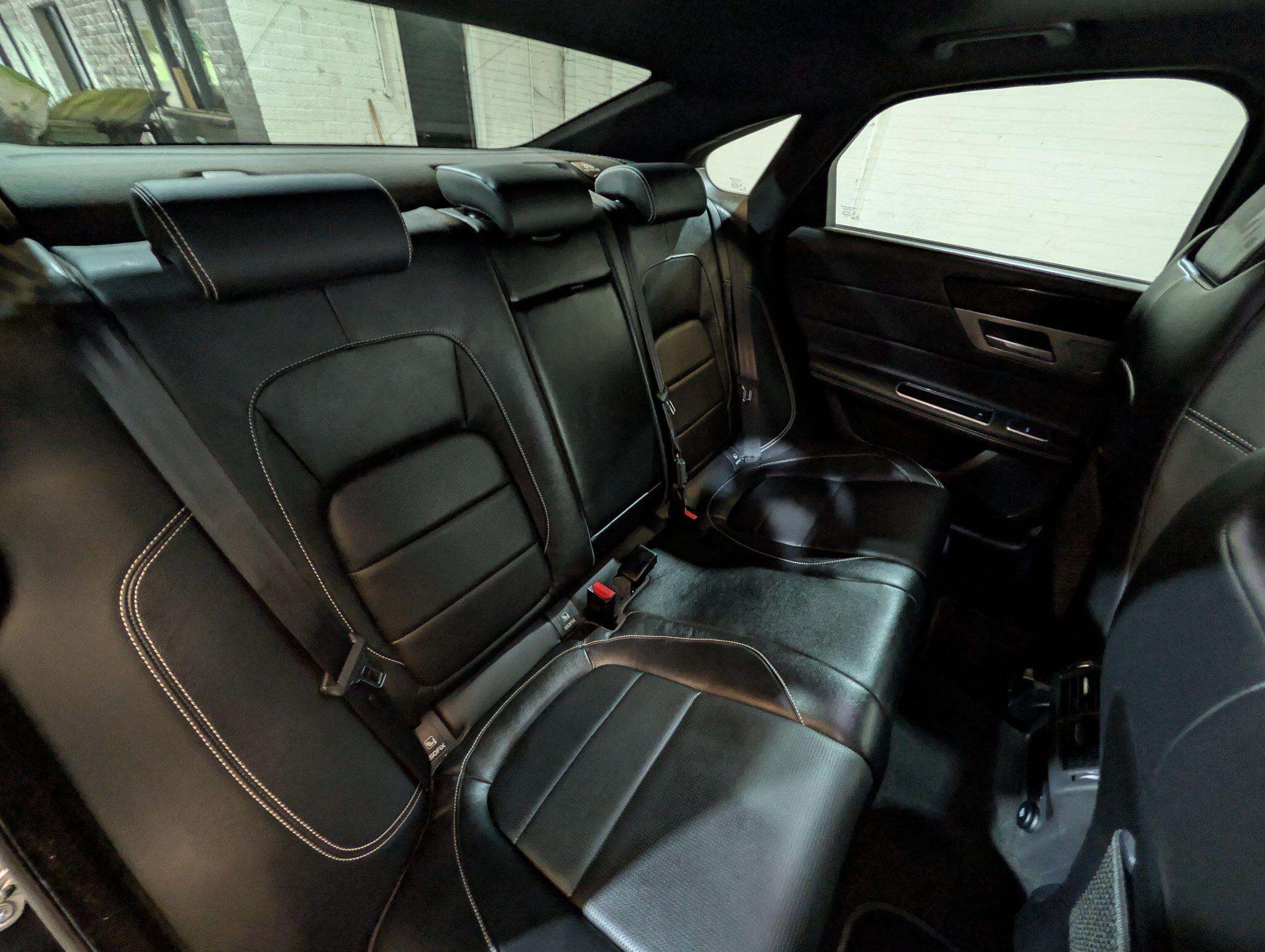 Jaguar XF view 81