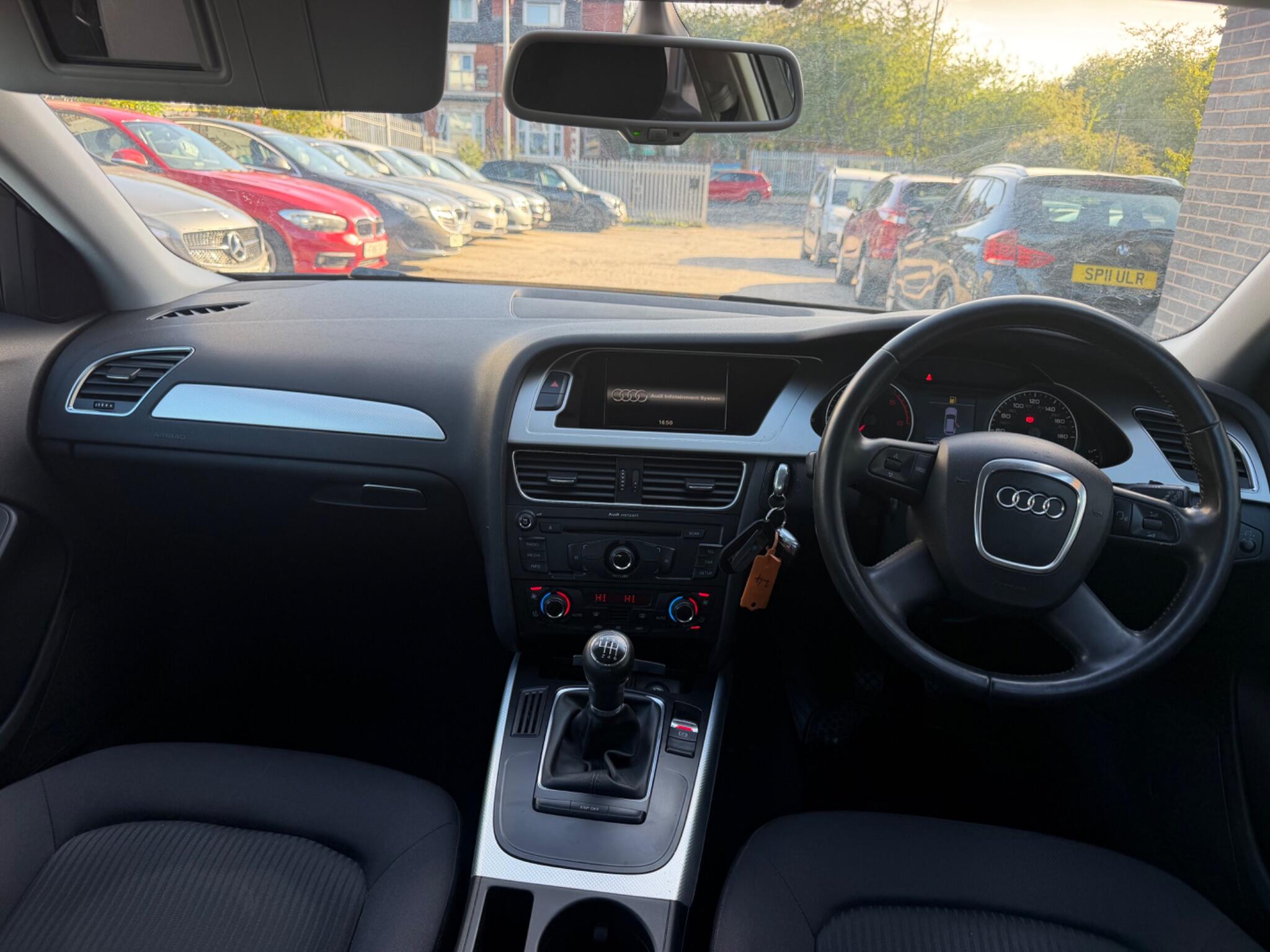 Audi A4 view 23
