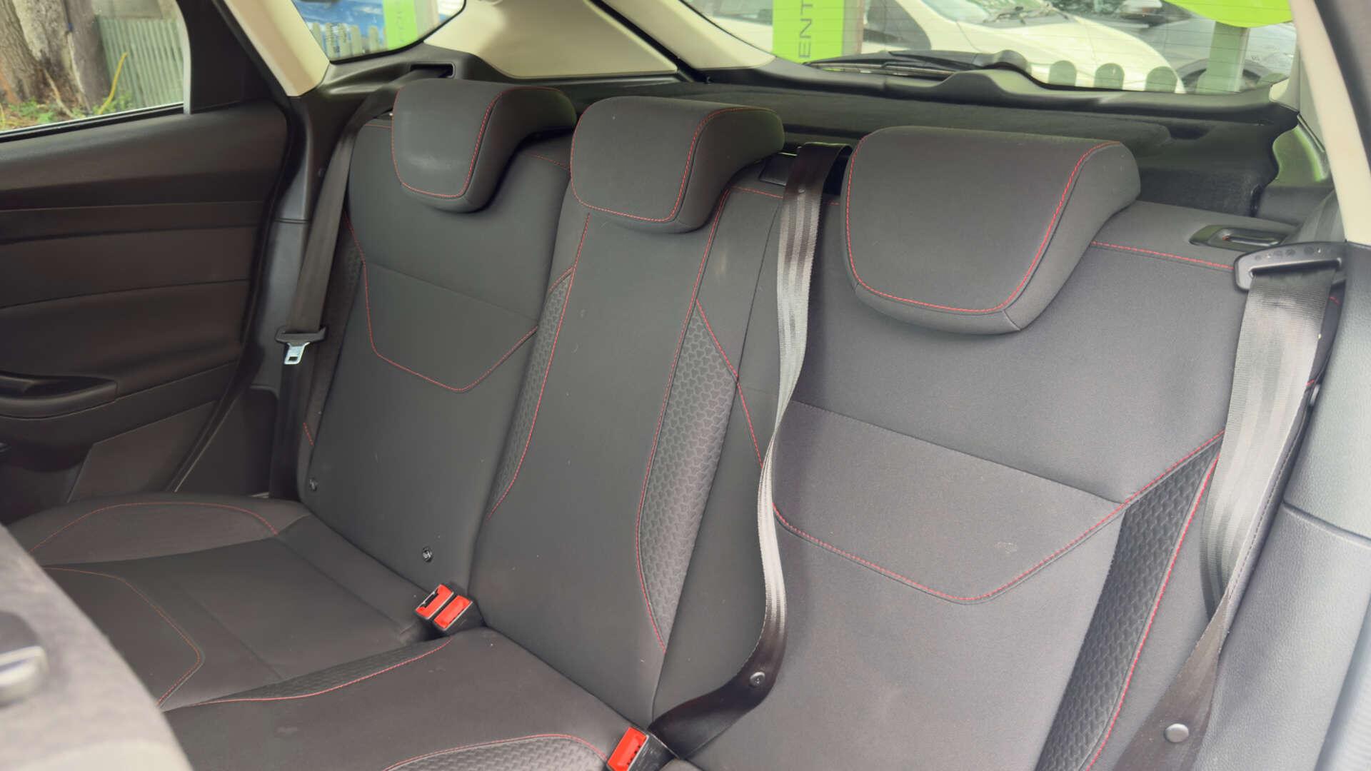 Ford Focus view 11