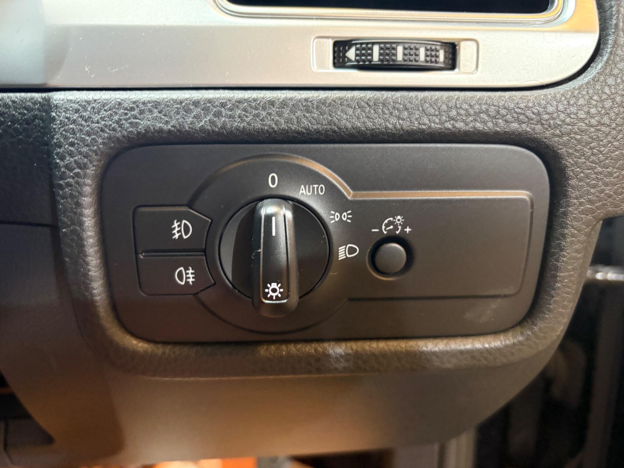 Volkswagen Touareg view 31