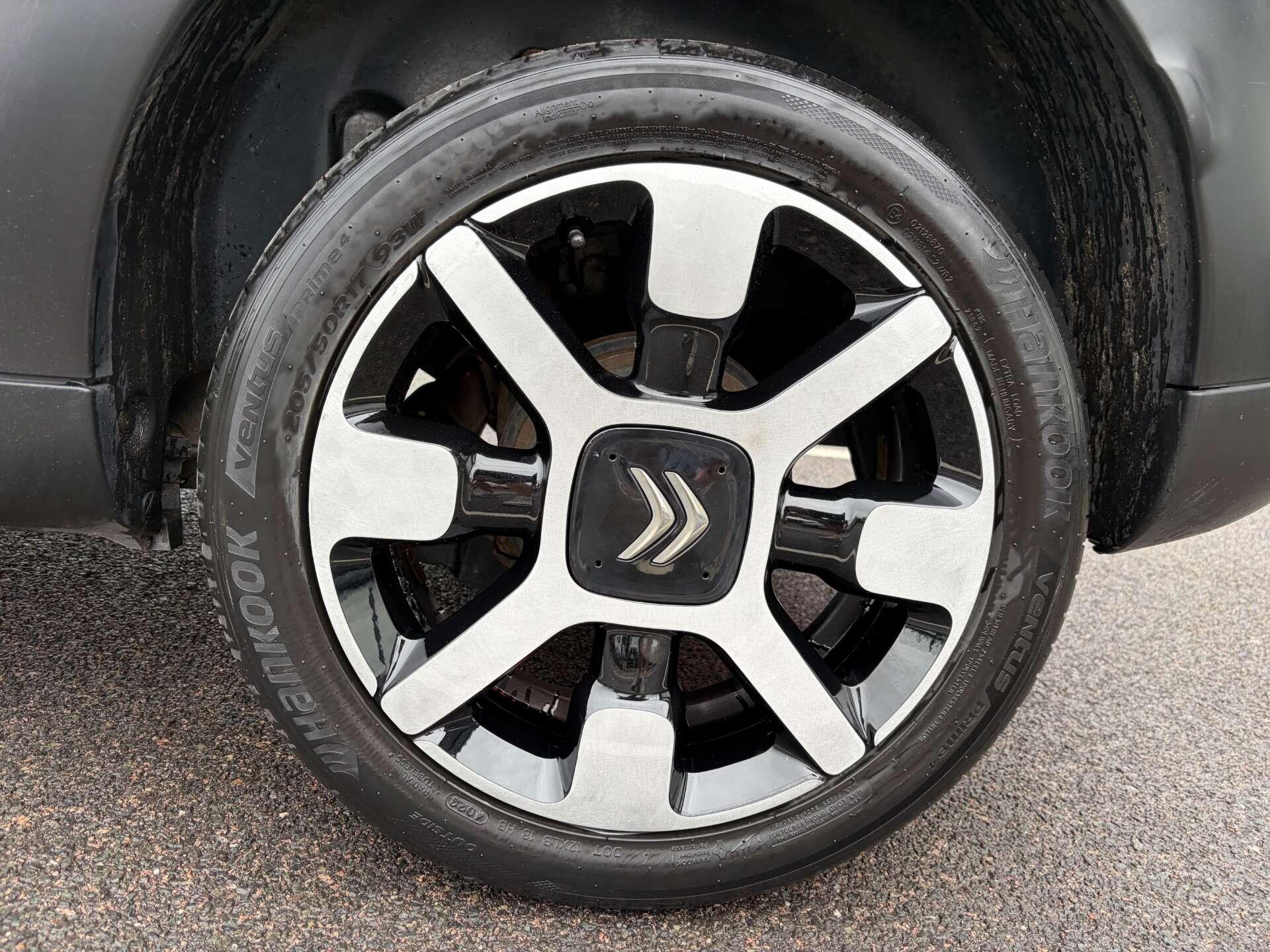 Citroen C4 Cactus view 12