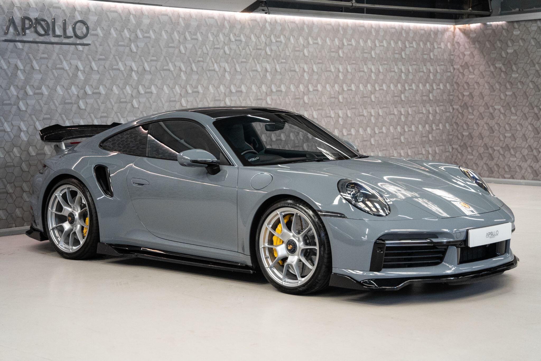 Porsche 911 view 9
