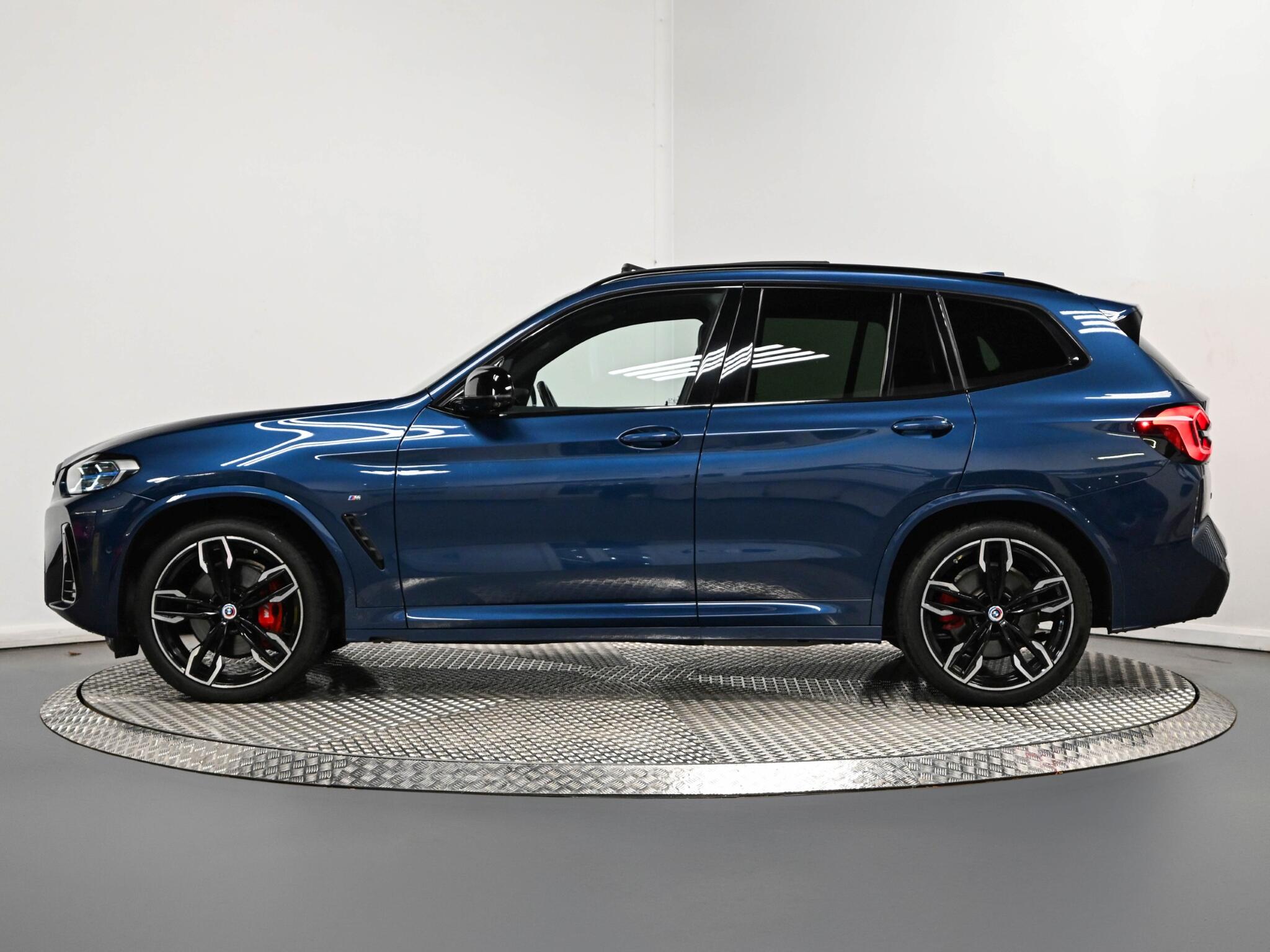 BMW X3 view 22