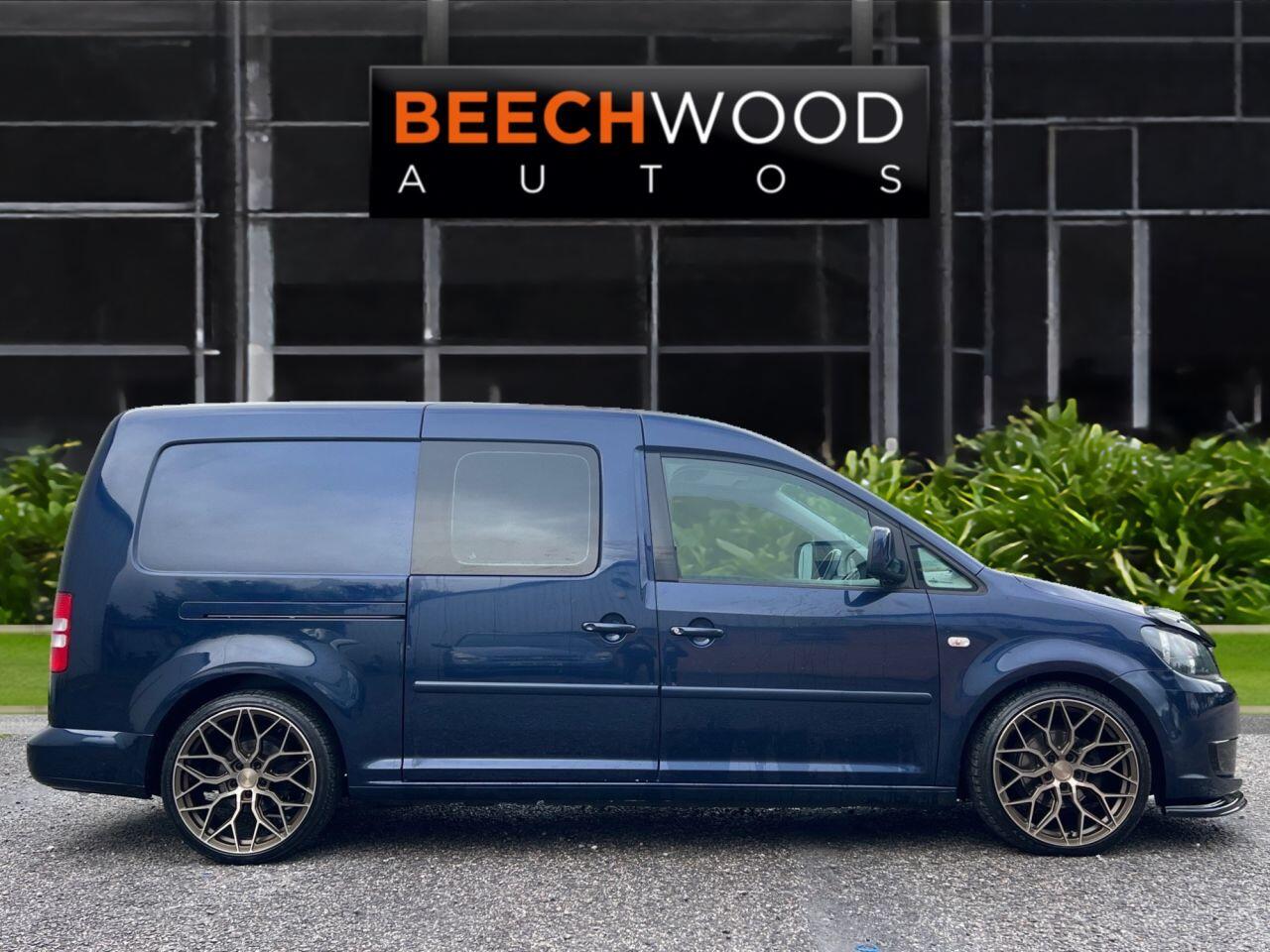 Volkswagen Caddy Maxi view 6