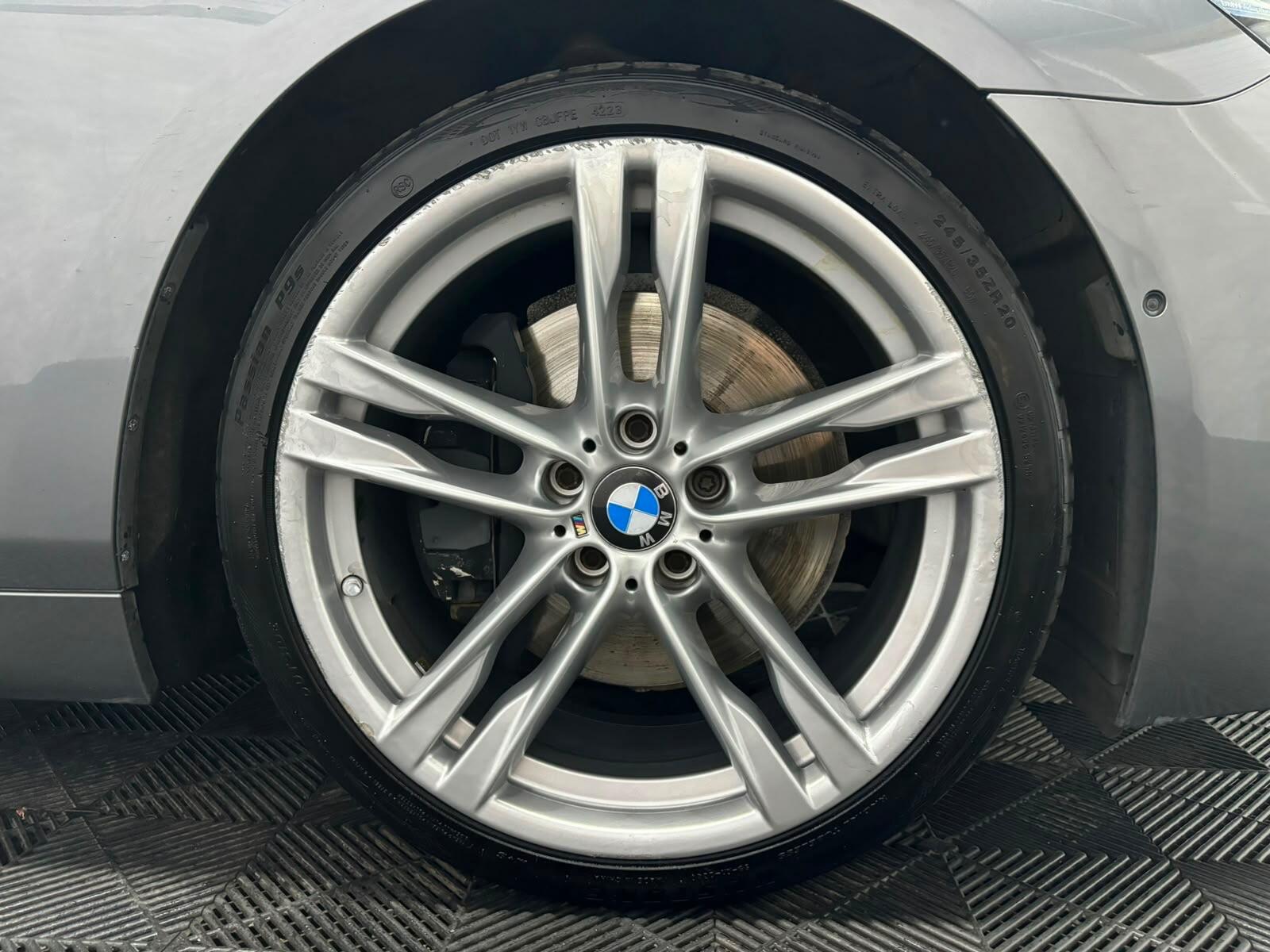 BMW 6 Series view 42