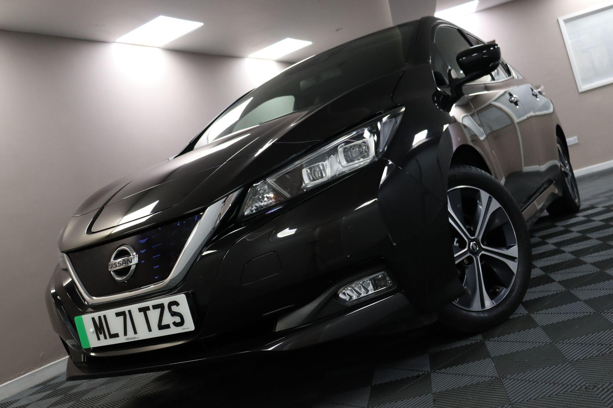 Nissan Leaf view 32