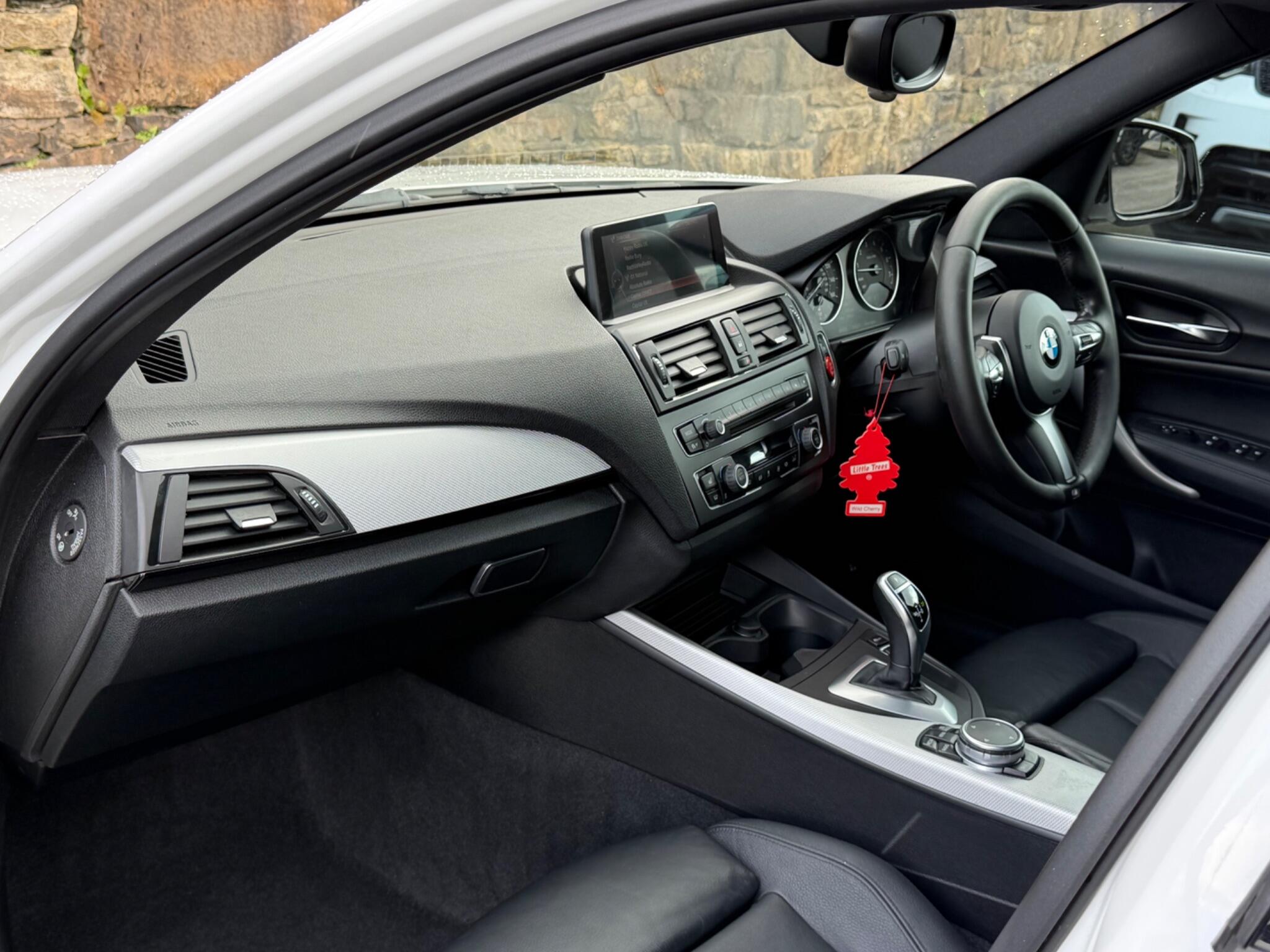 BMW 1 Series view 13