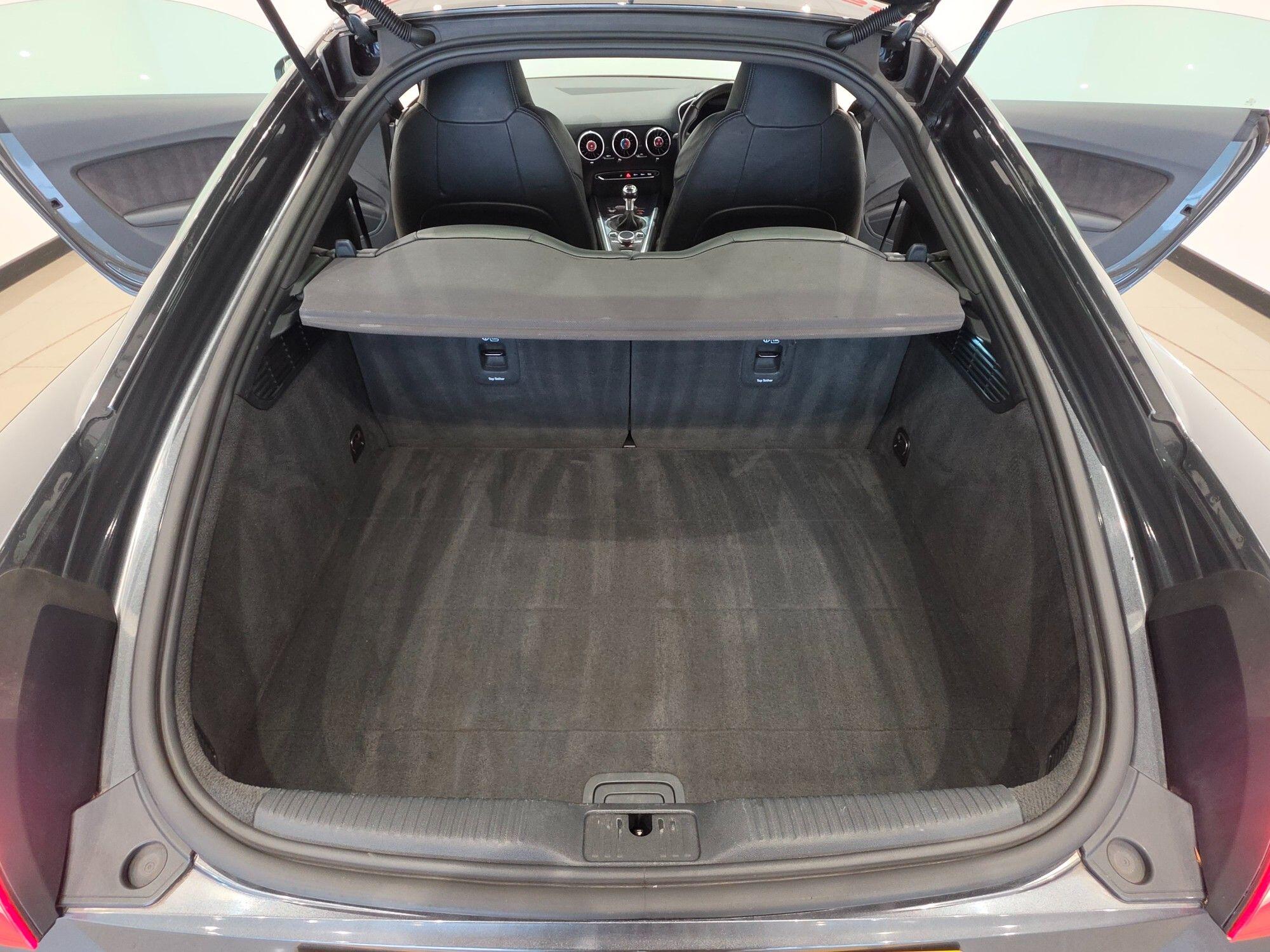 Audi TT view 49
