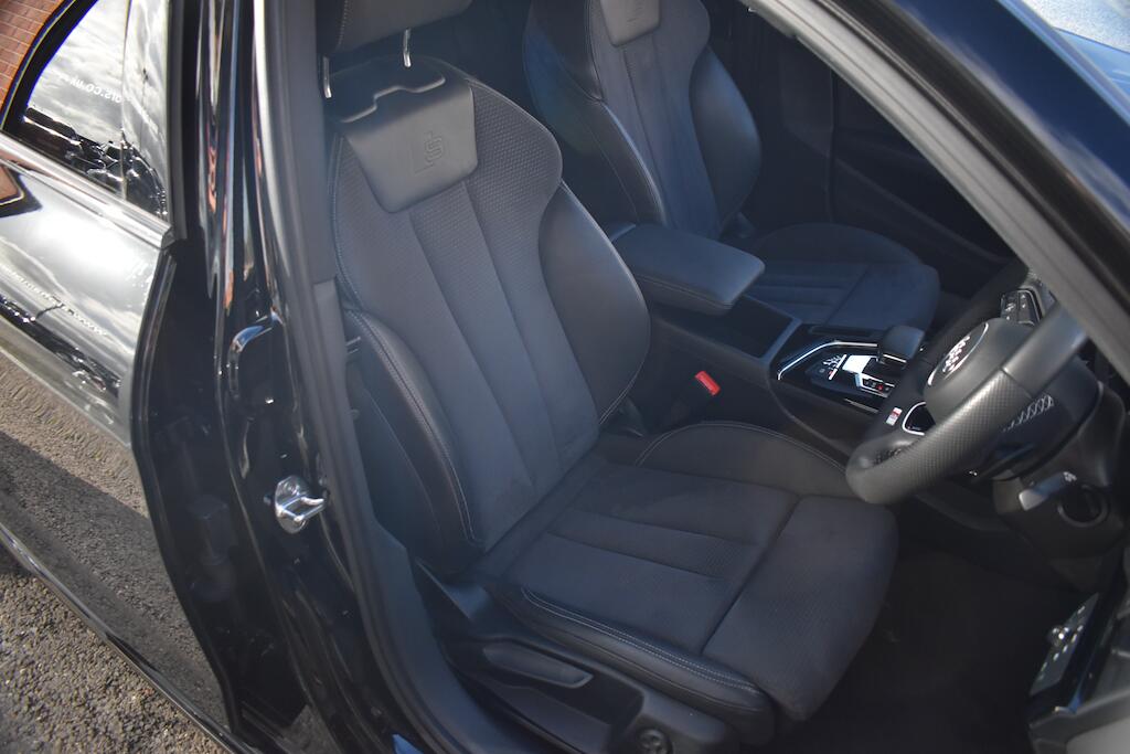 Audi A4 view 27